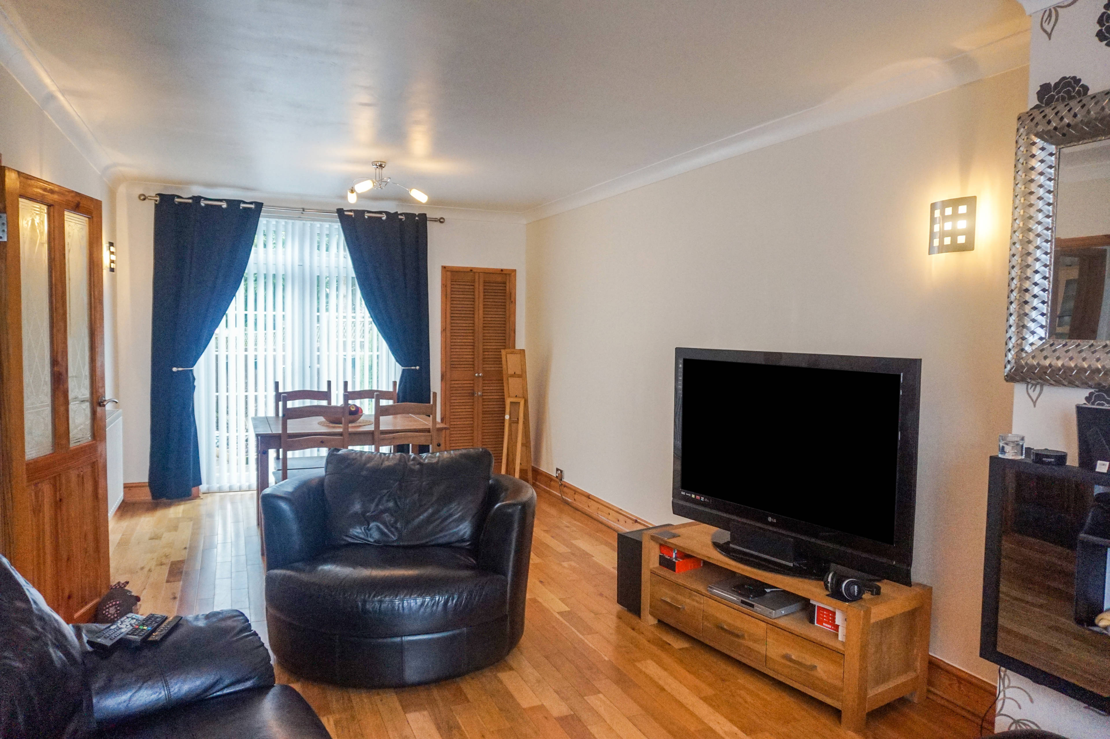 Lounge/Dining Room