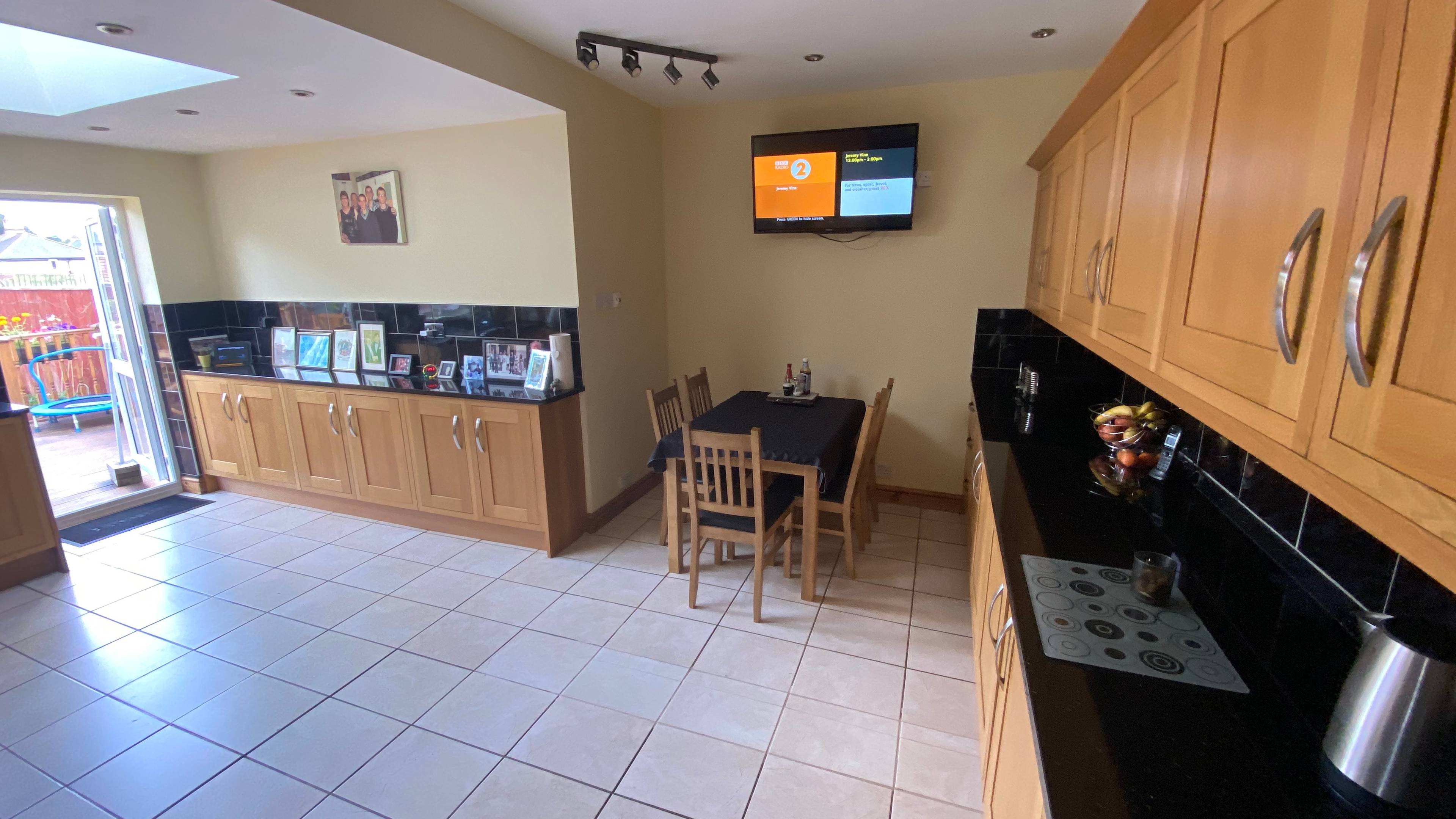 Kitchen/Dining Room