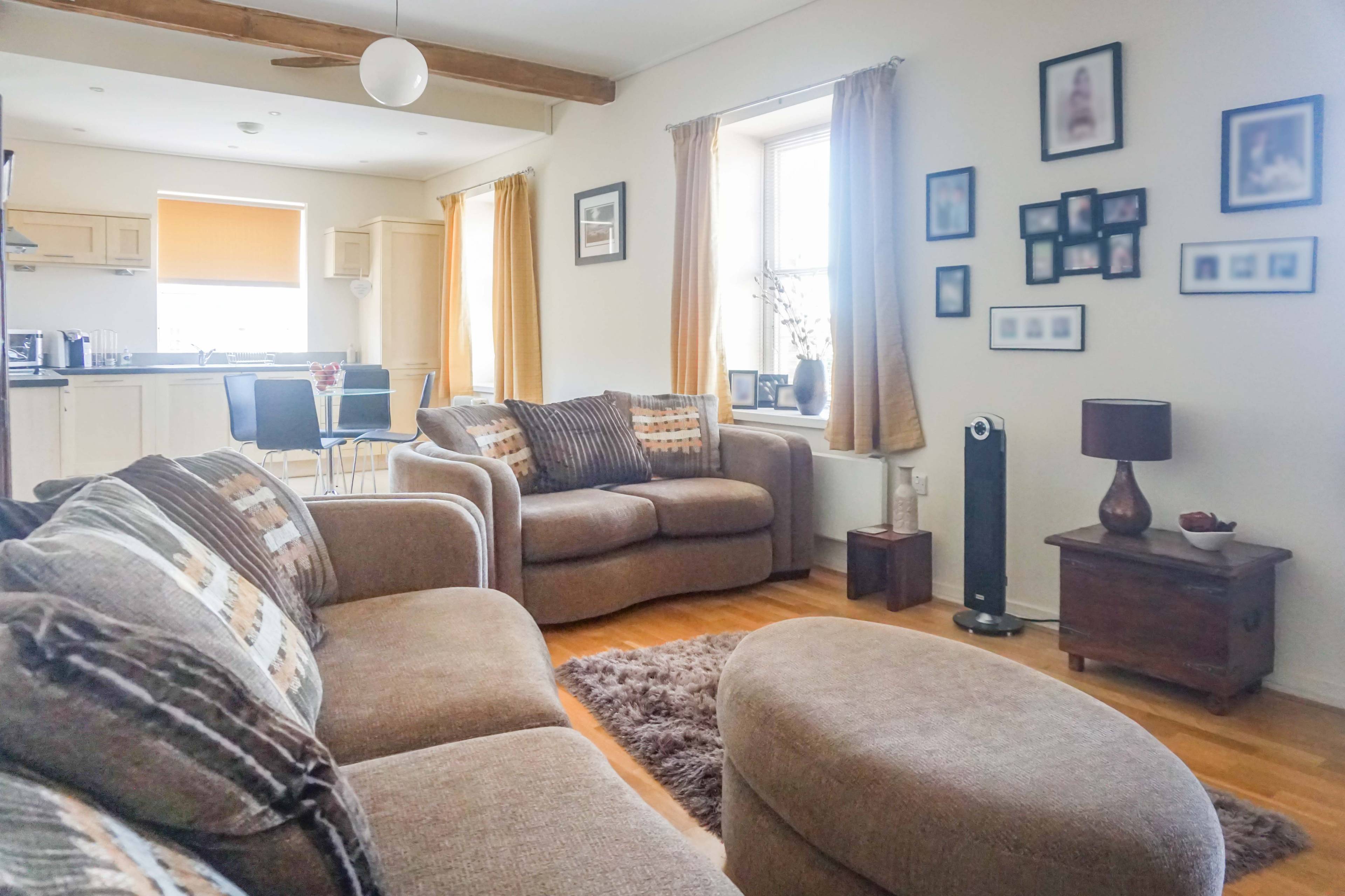 Lounge / Kitchen