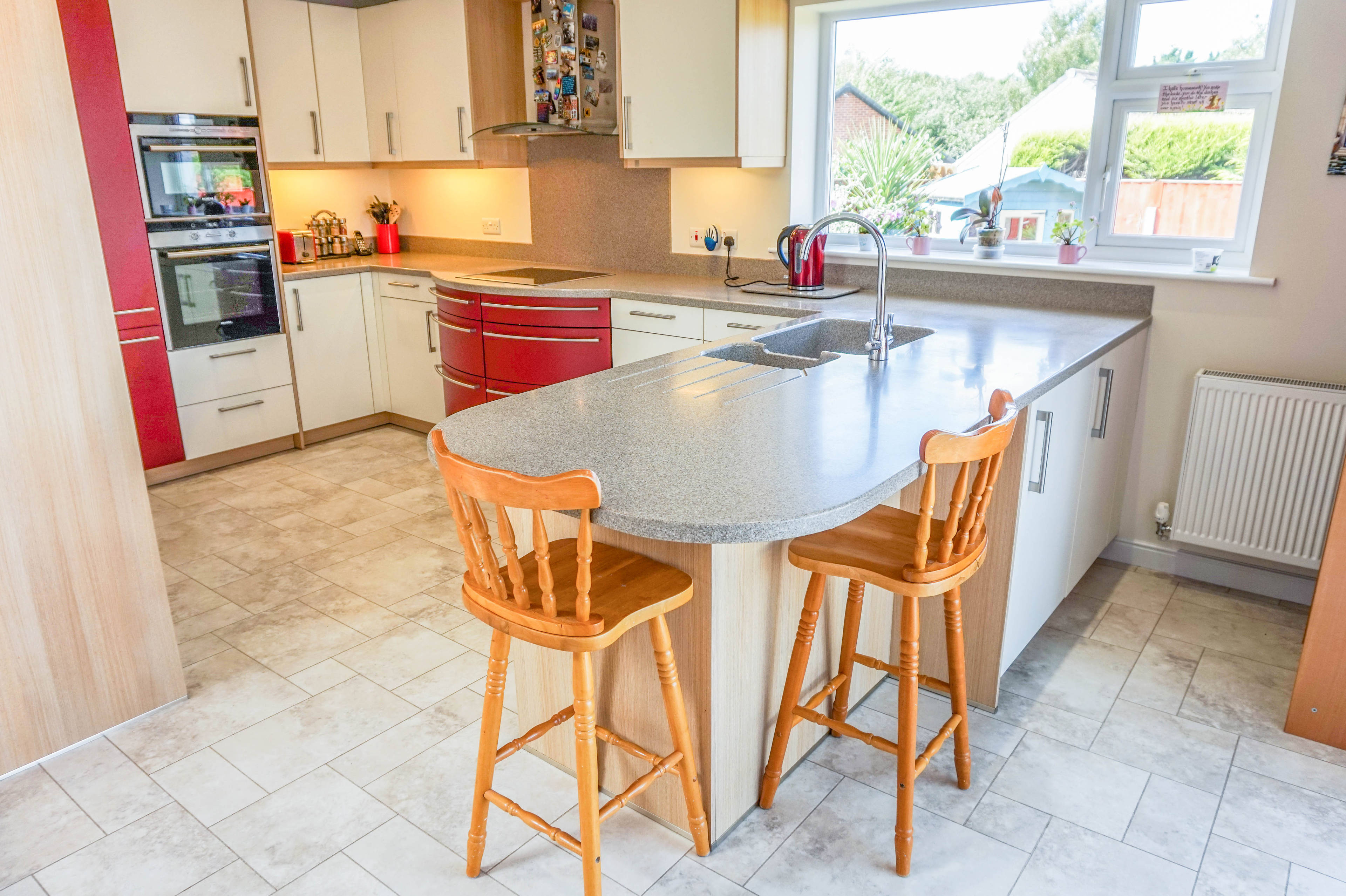 Kitchen/Breakfast
