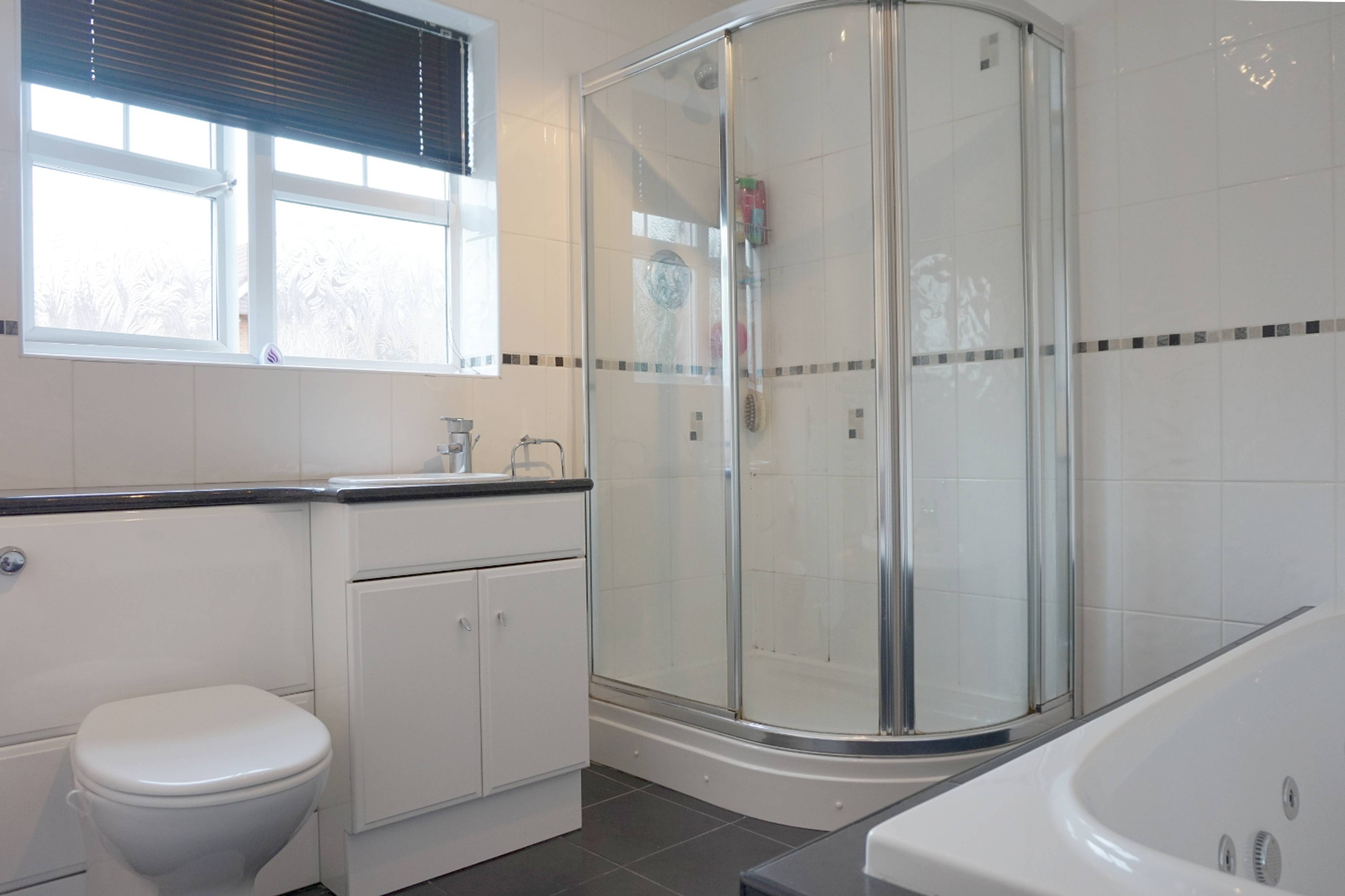 Master En-suite