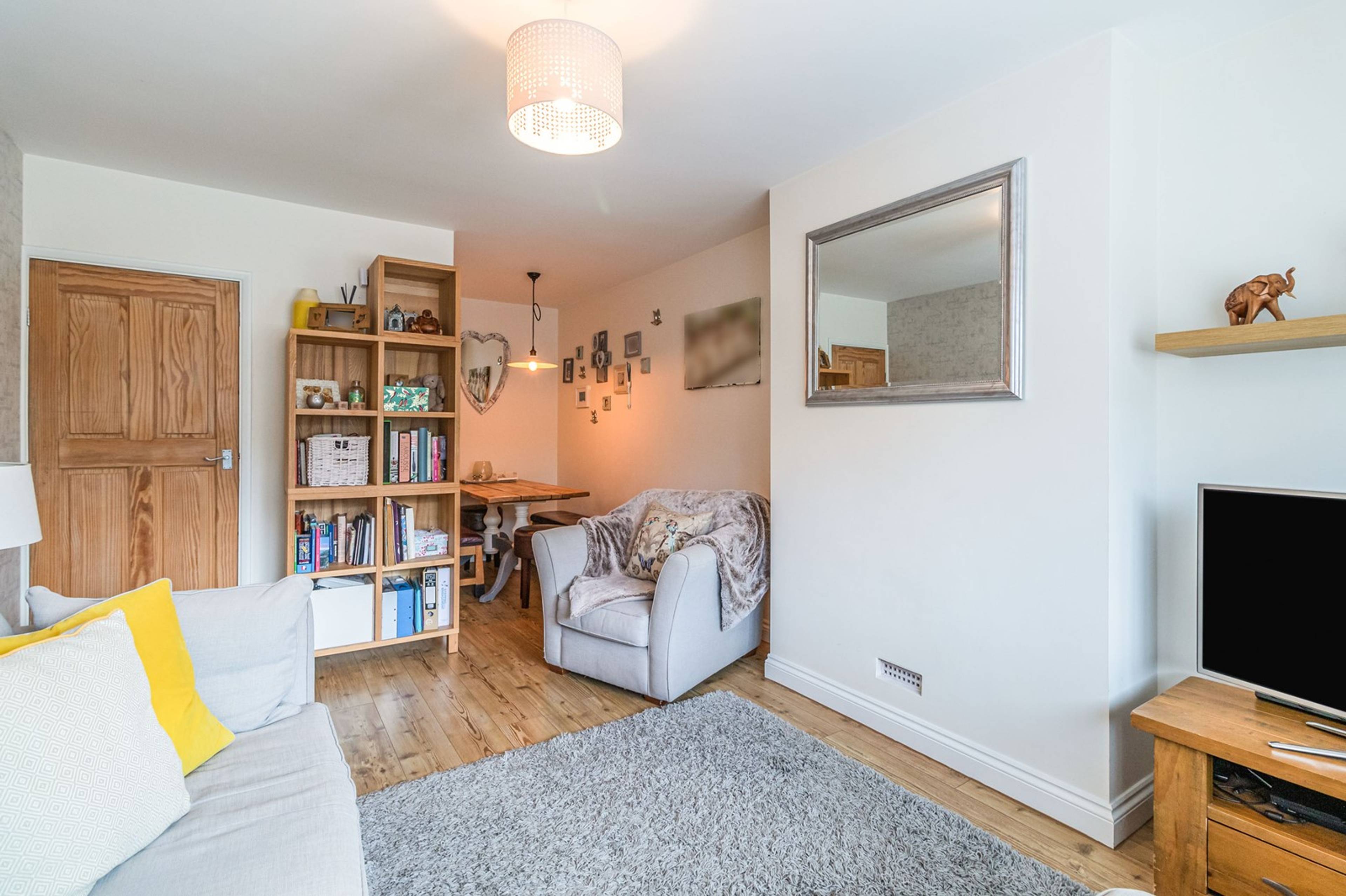 Lounge/Dining Room