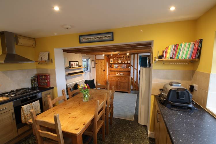 3 bedroom detached house