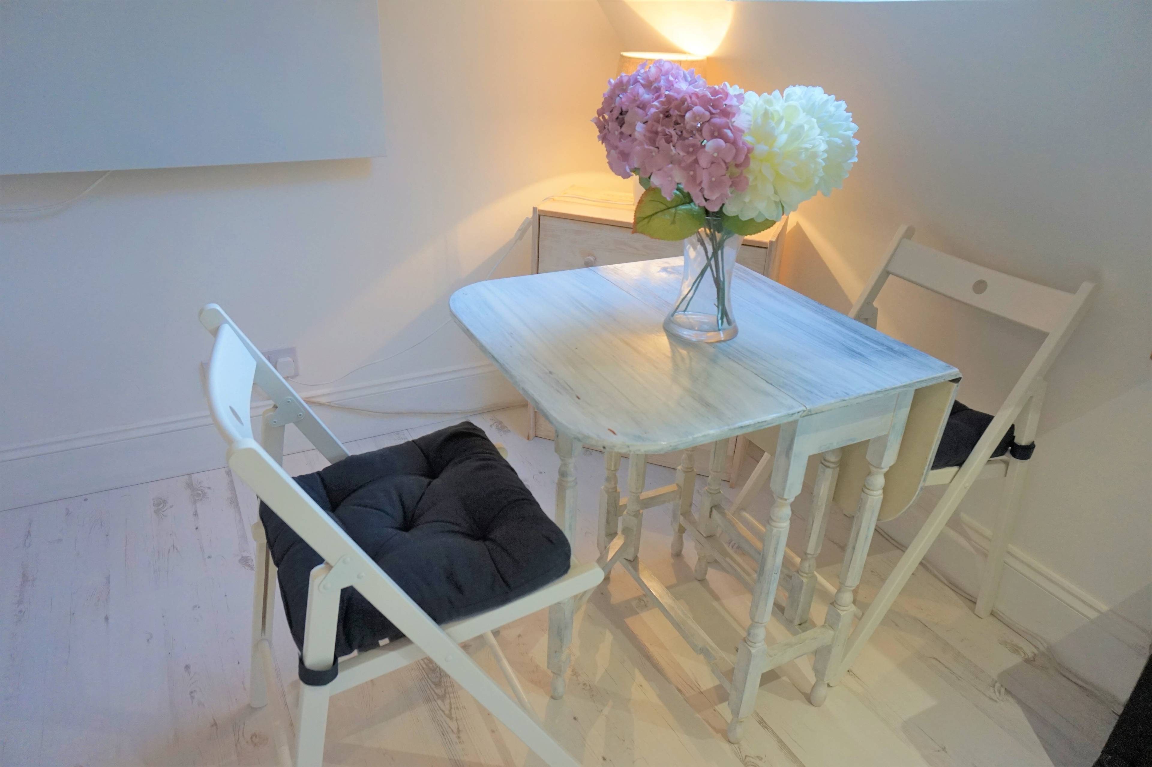 Lounge / Kitchen