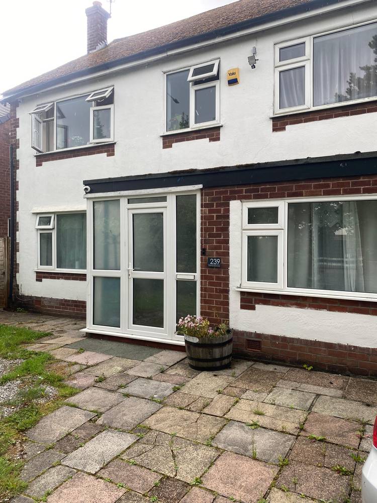4 bedroom detached house