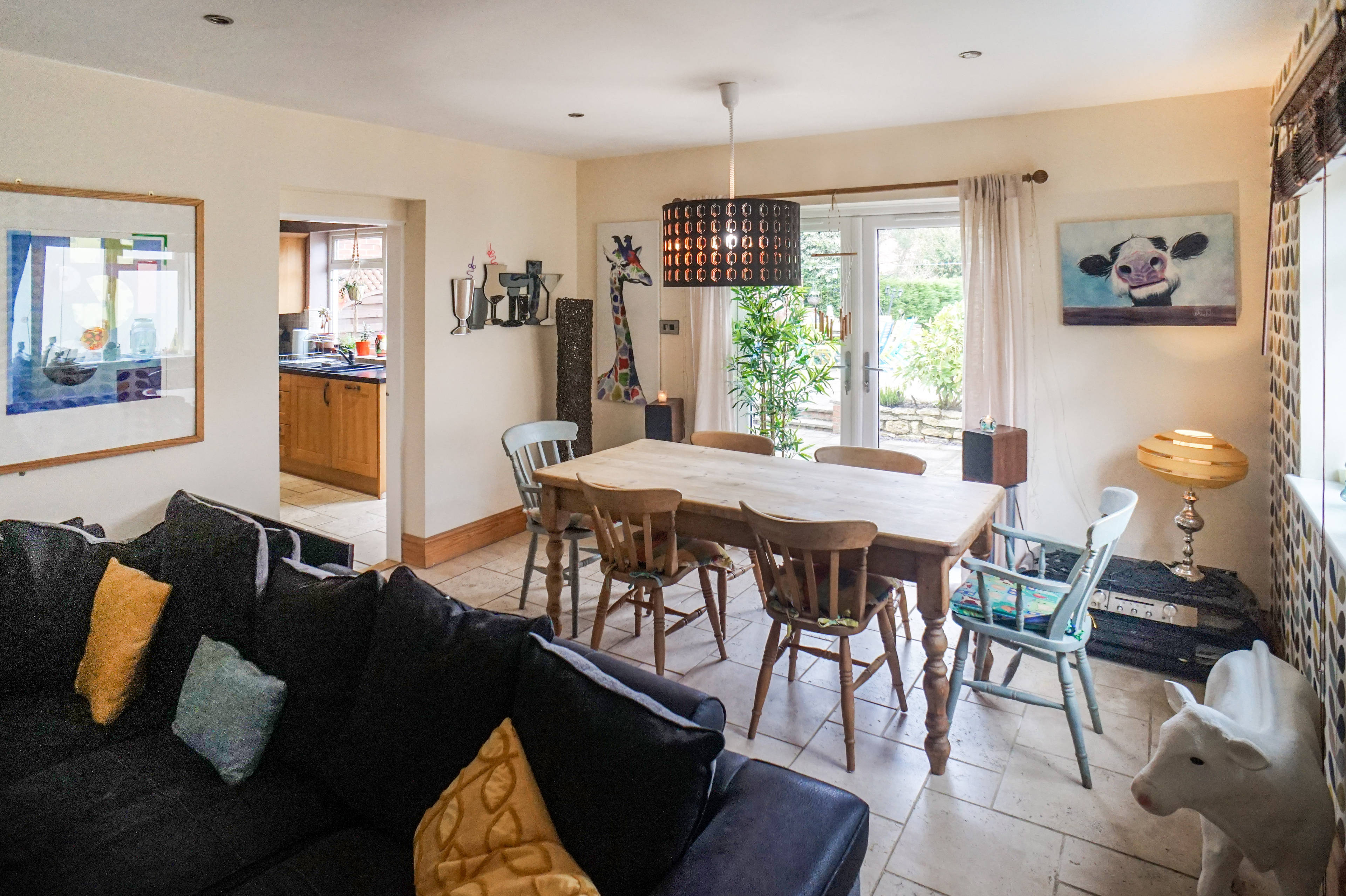 Lounge/Dining Room
