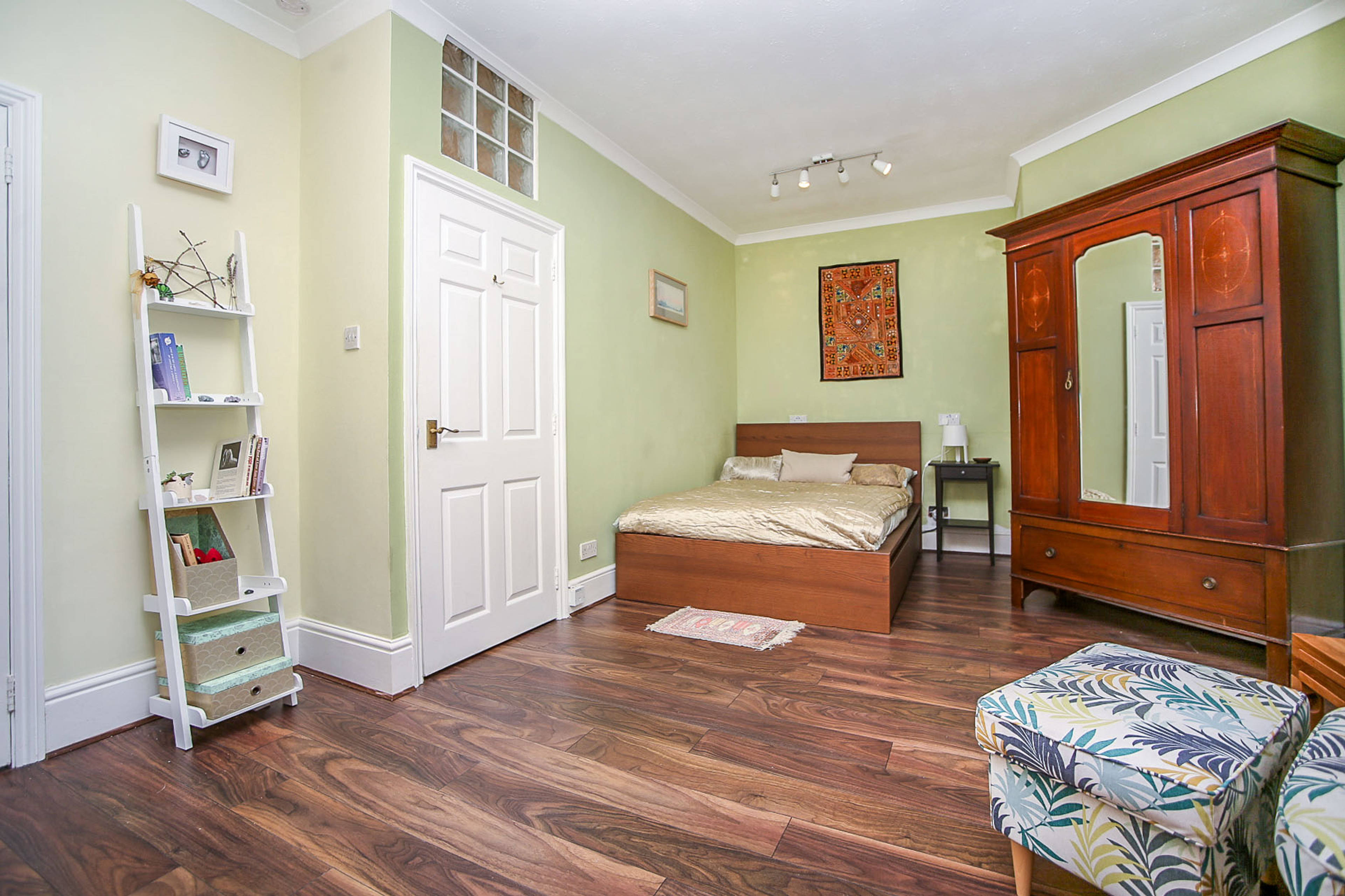 Bedroom/Lounge
