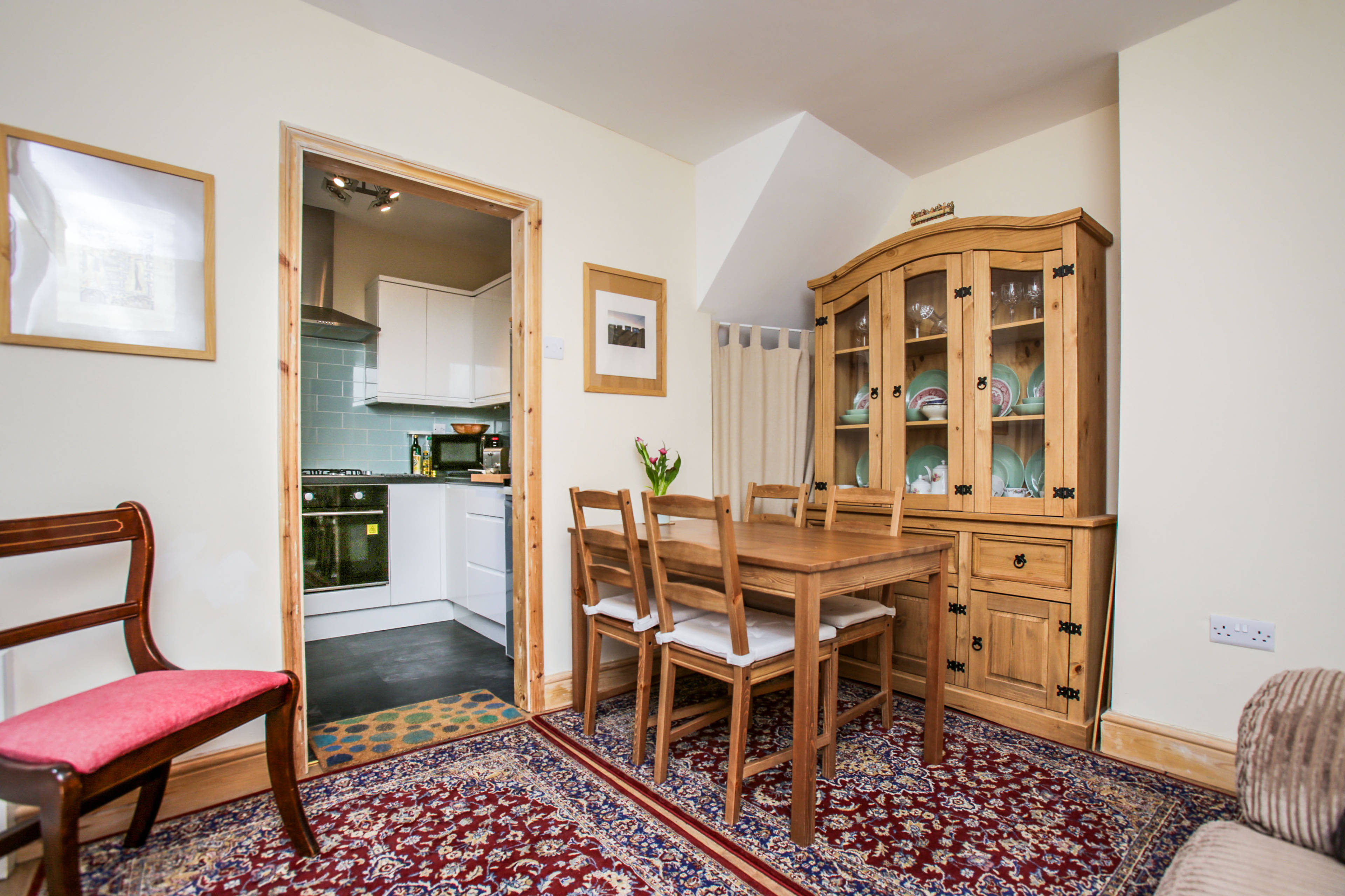 Lounge/Dining Room