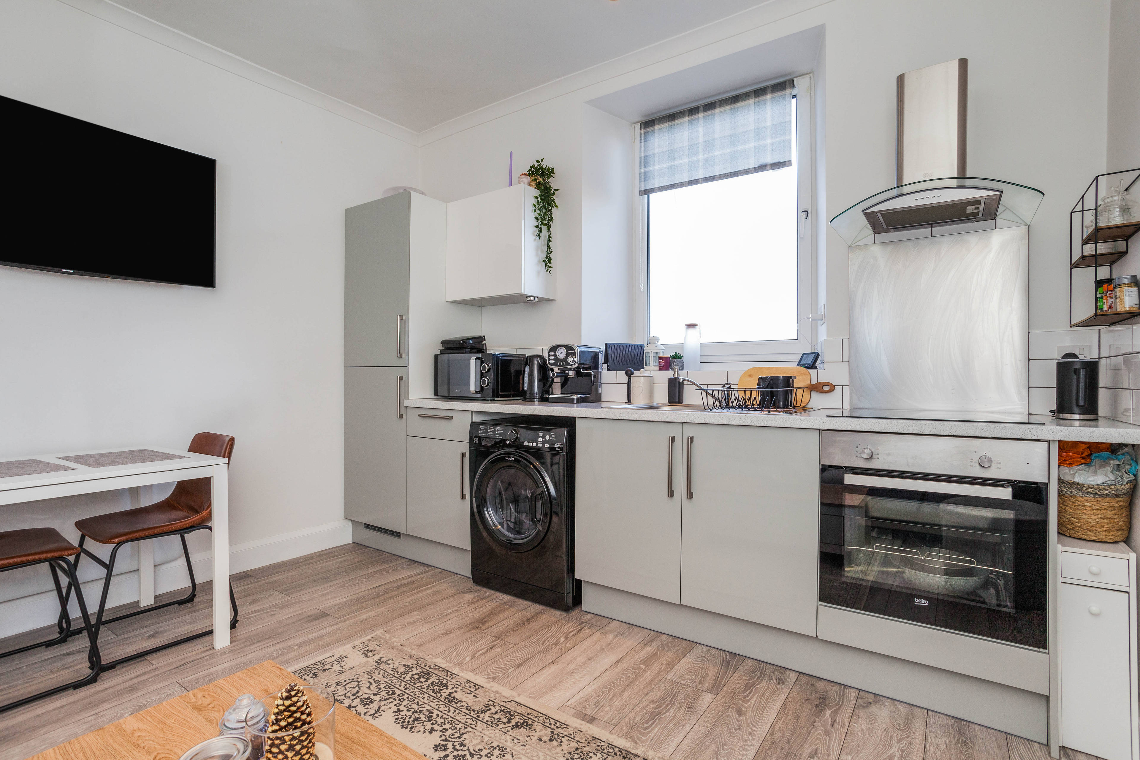 Lounge / Kitchen