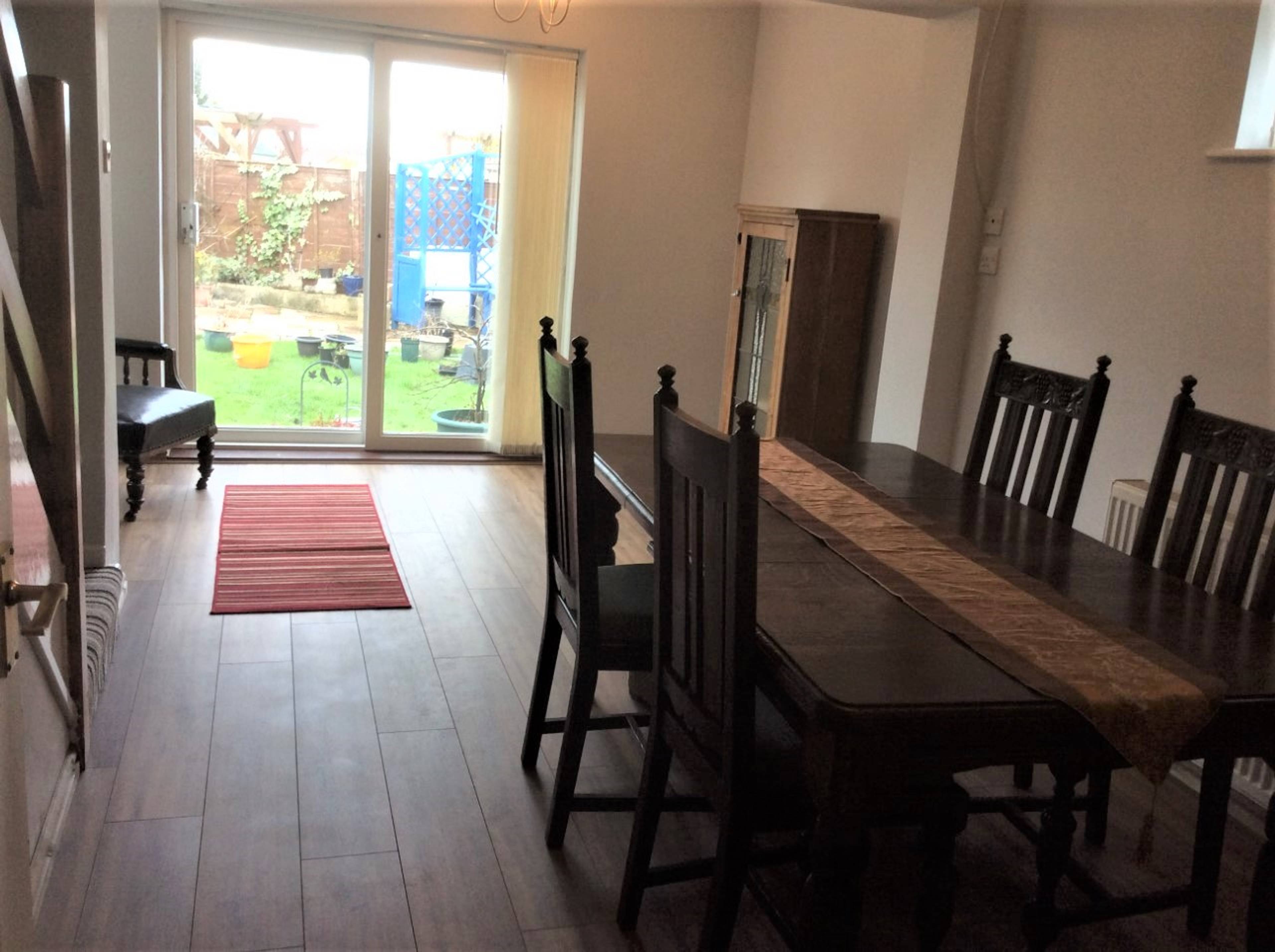 Lounge/Dining Room