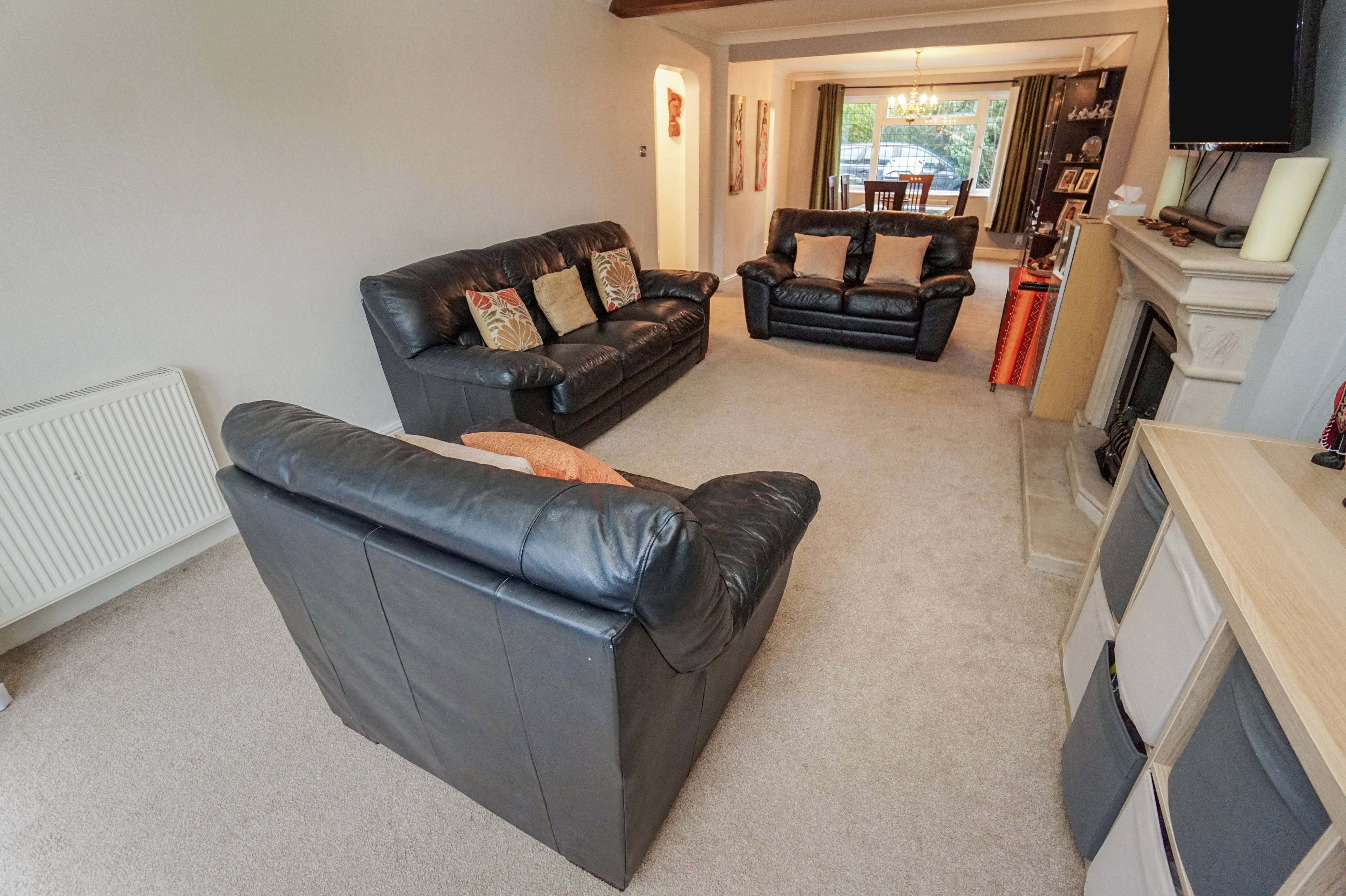 Lounge/Dining Room