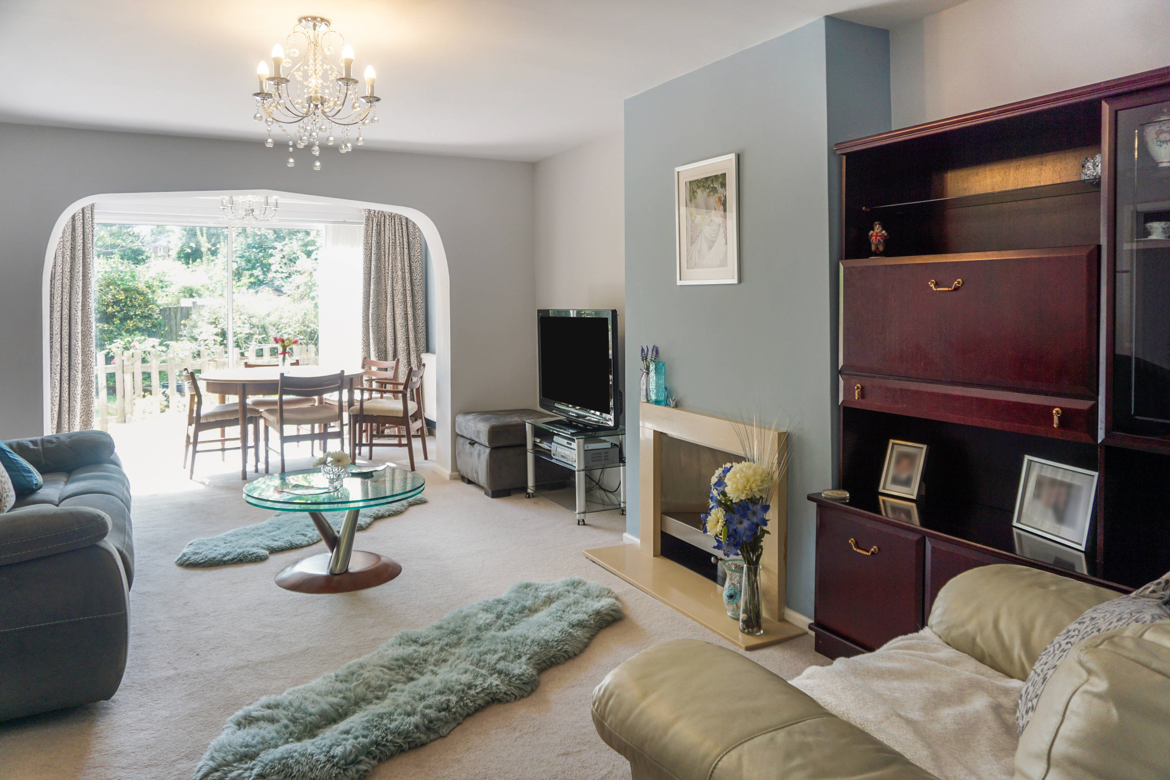 Lounge/Dining Room