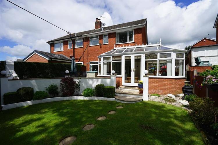 3 bedroom semi-detached house