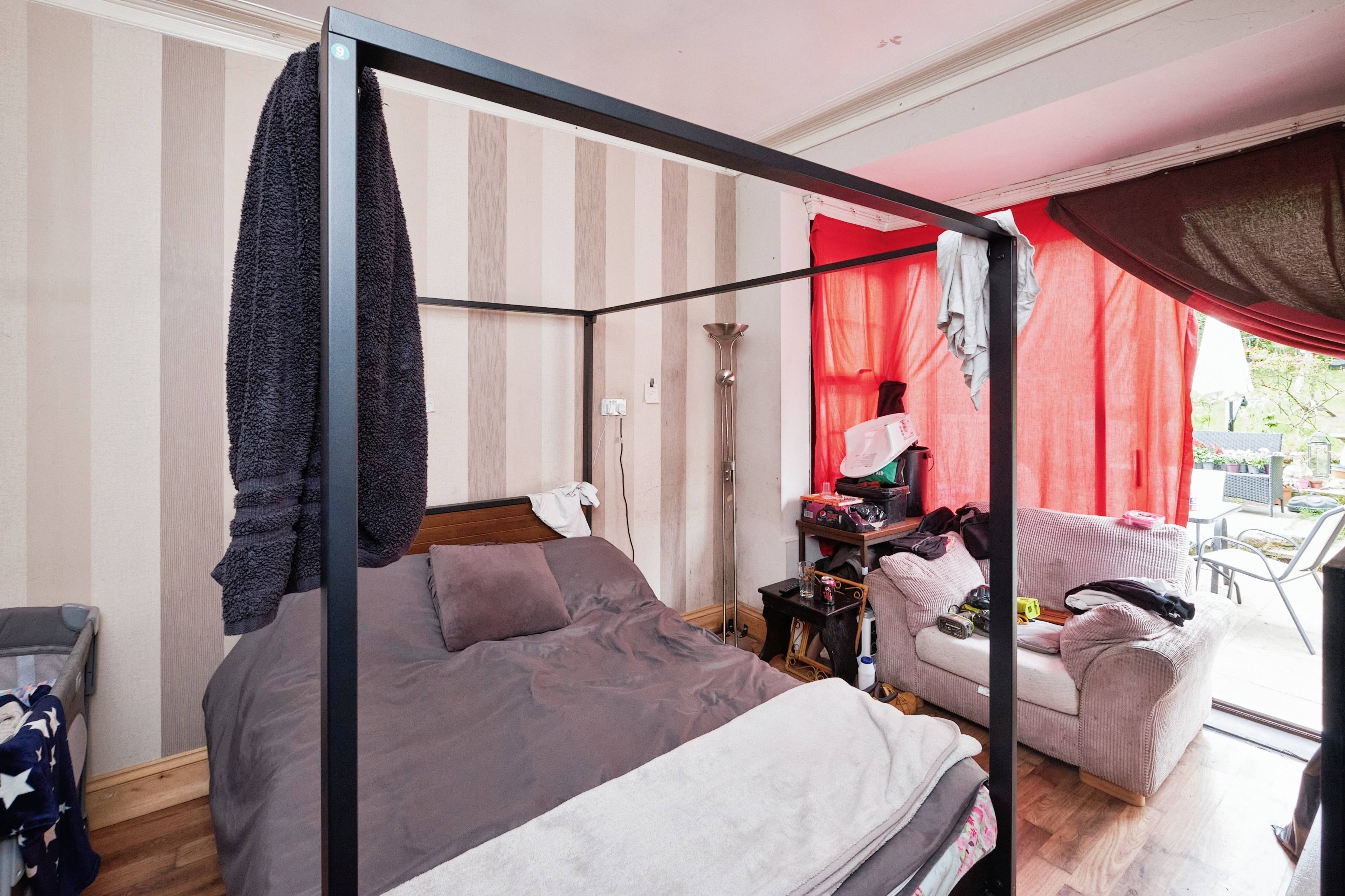 Bedroom/Lounge