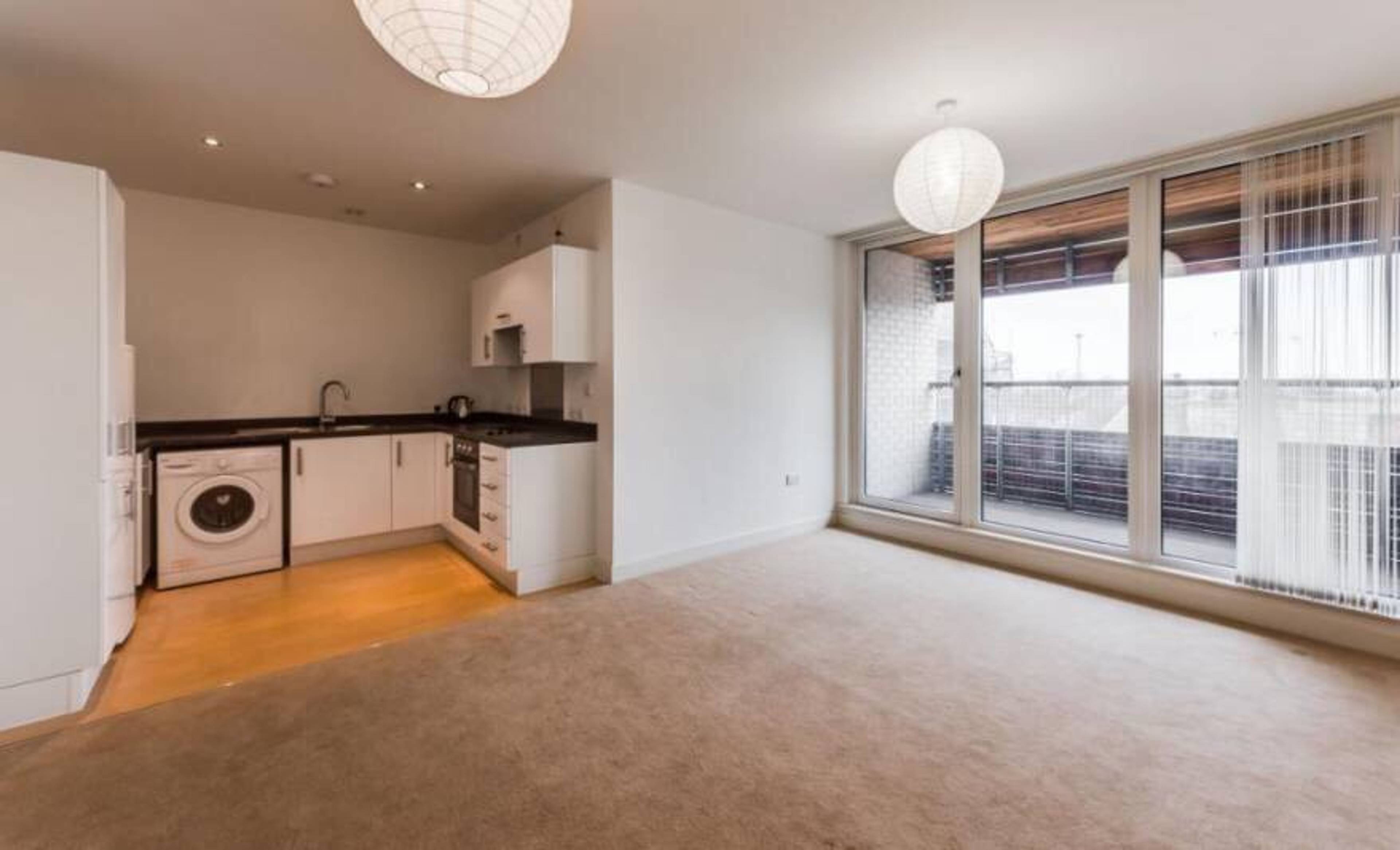 Lounge / Kitchen