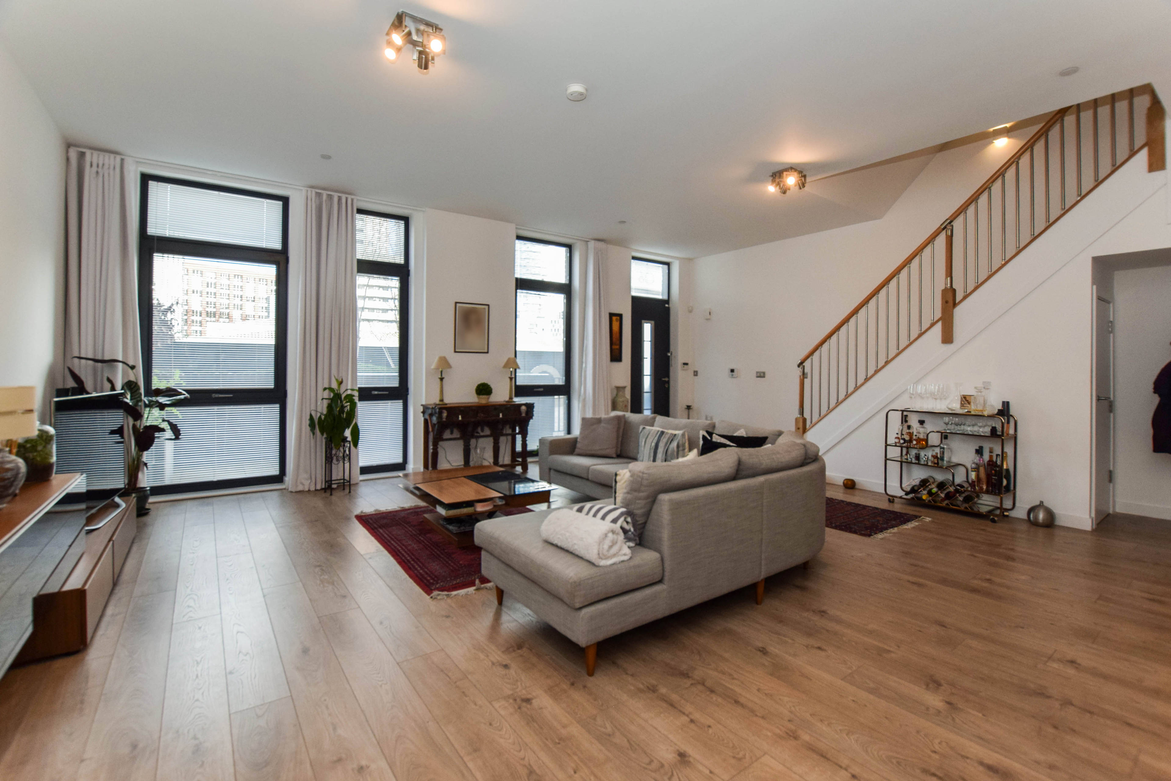 Lounge / Kitchen