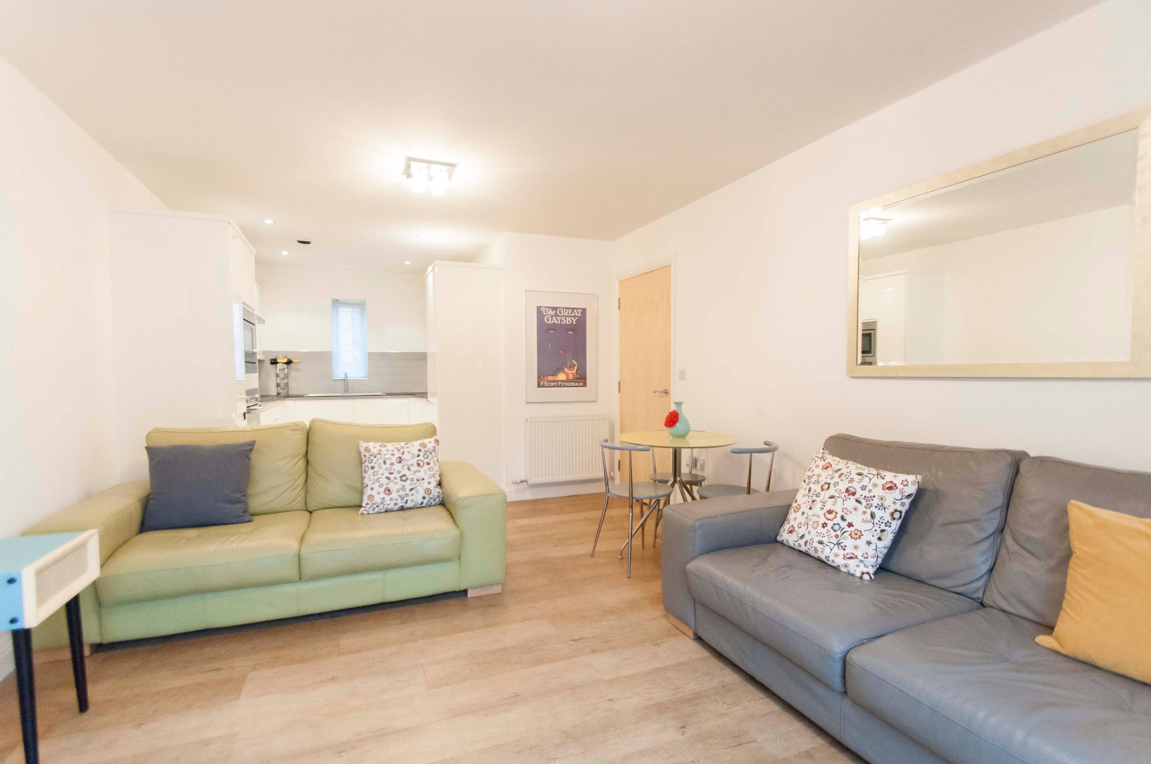 Lounge / Kitchen
