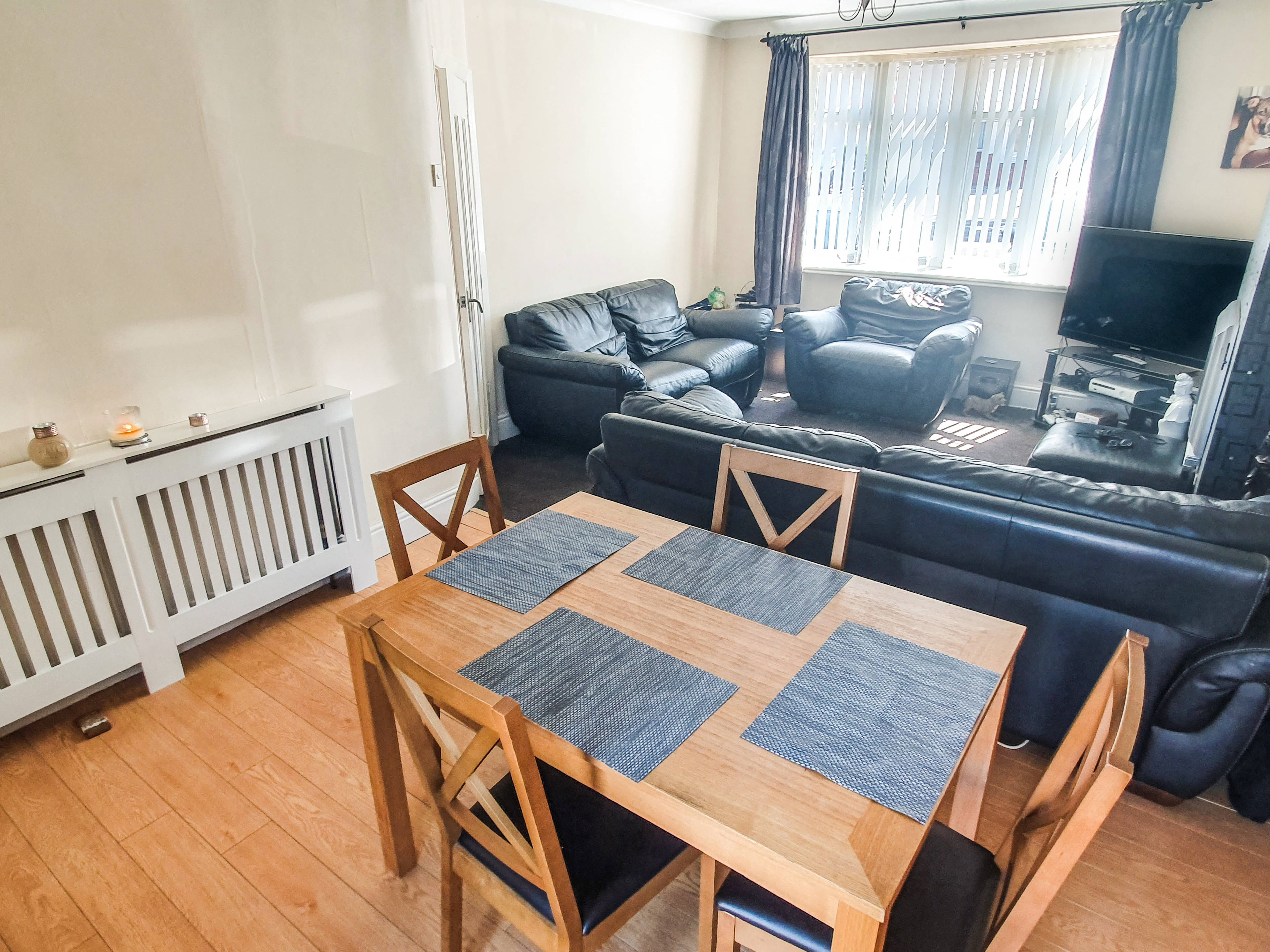 Lounge/Dining Room