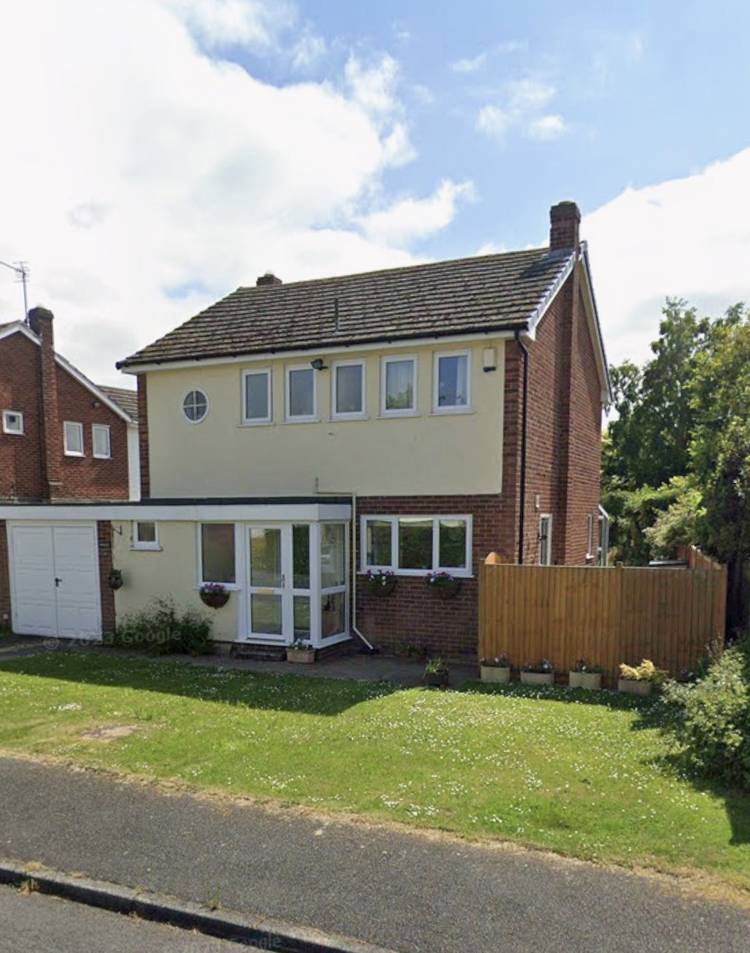 3 bedroom detached house