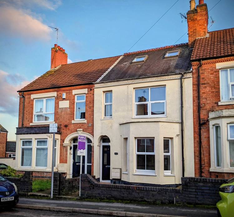 4 bedroom terraced house