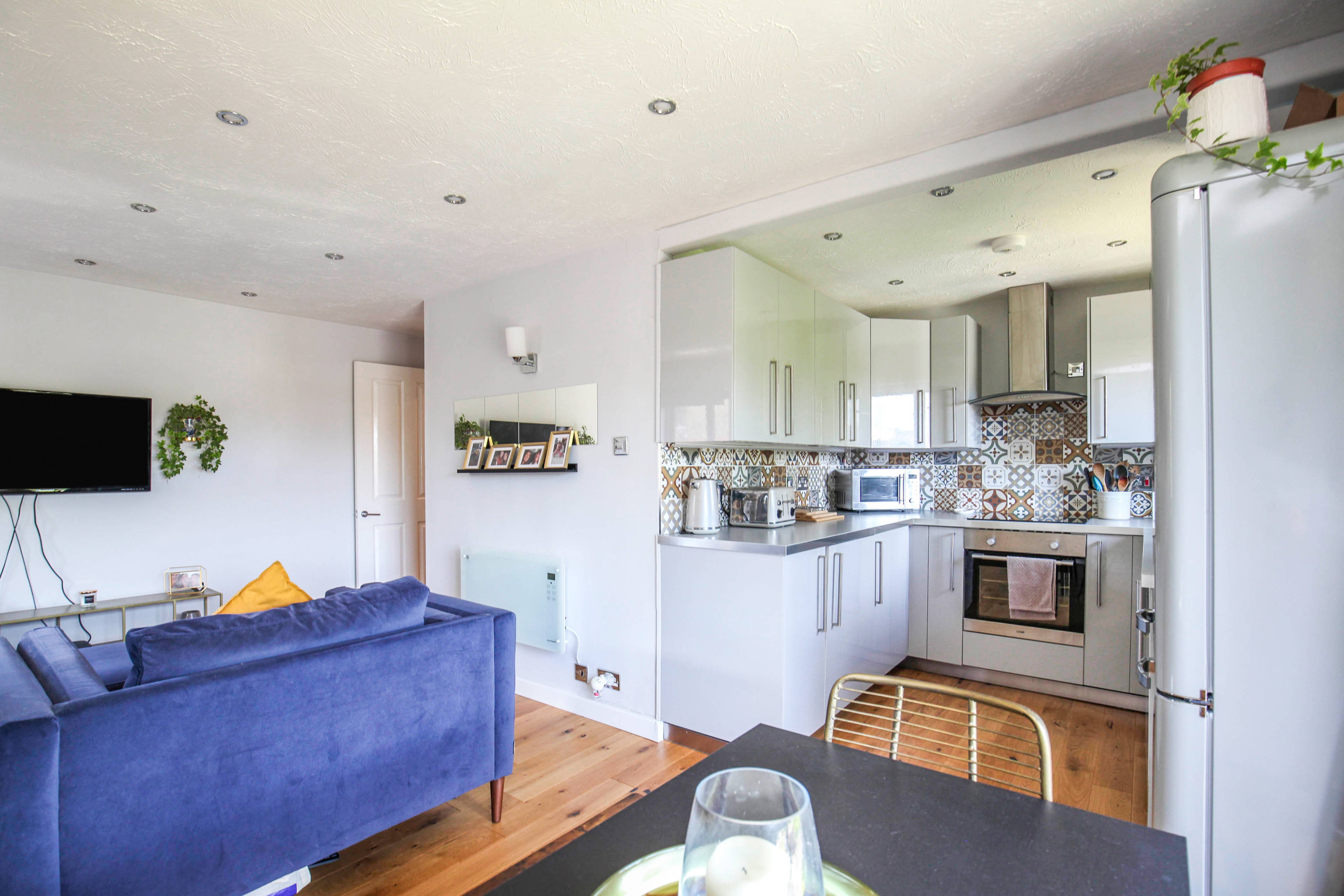 Lounge / Kitchen