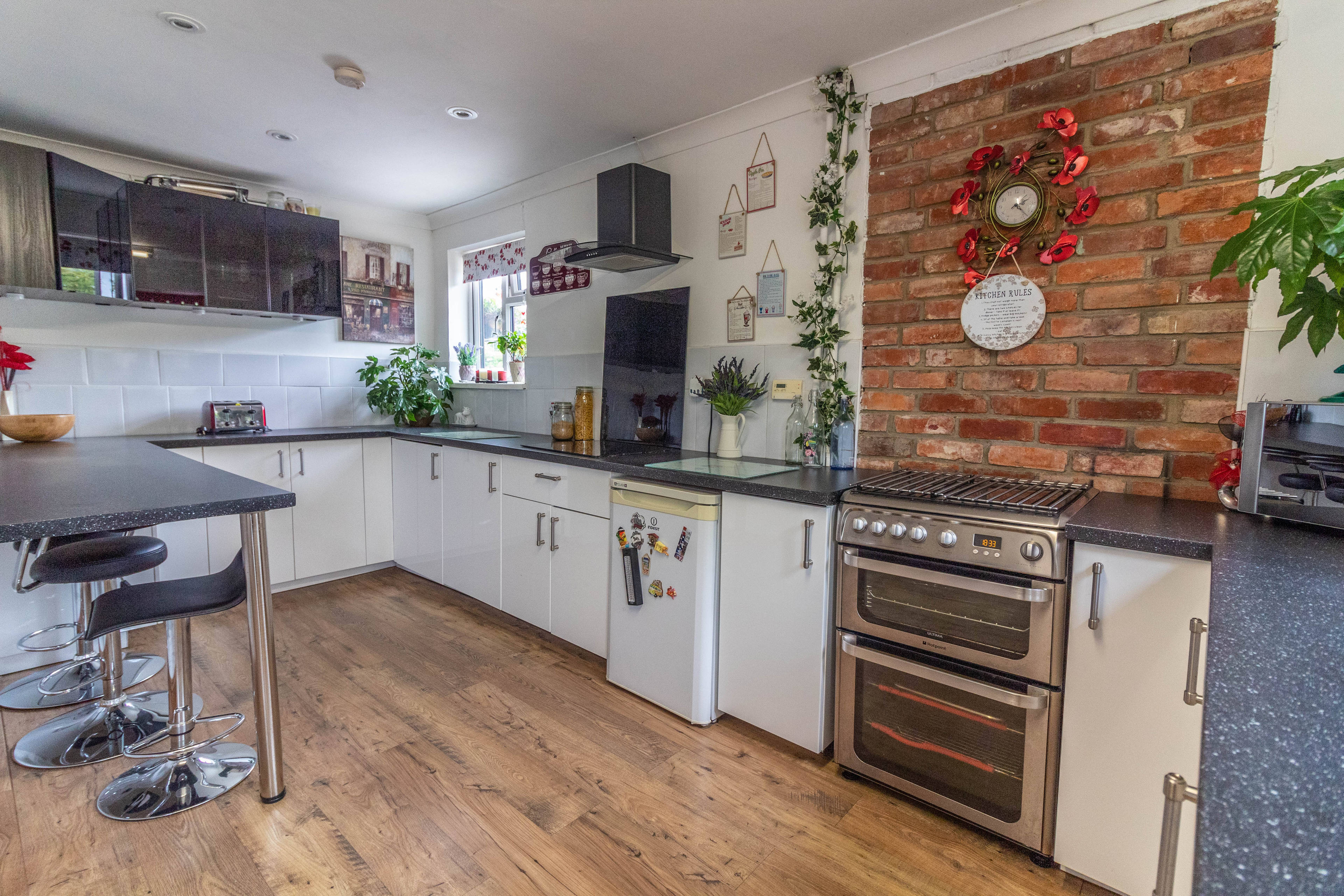 Kitchen/Breakfast