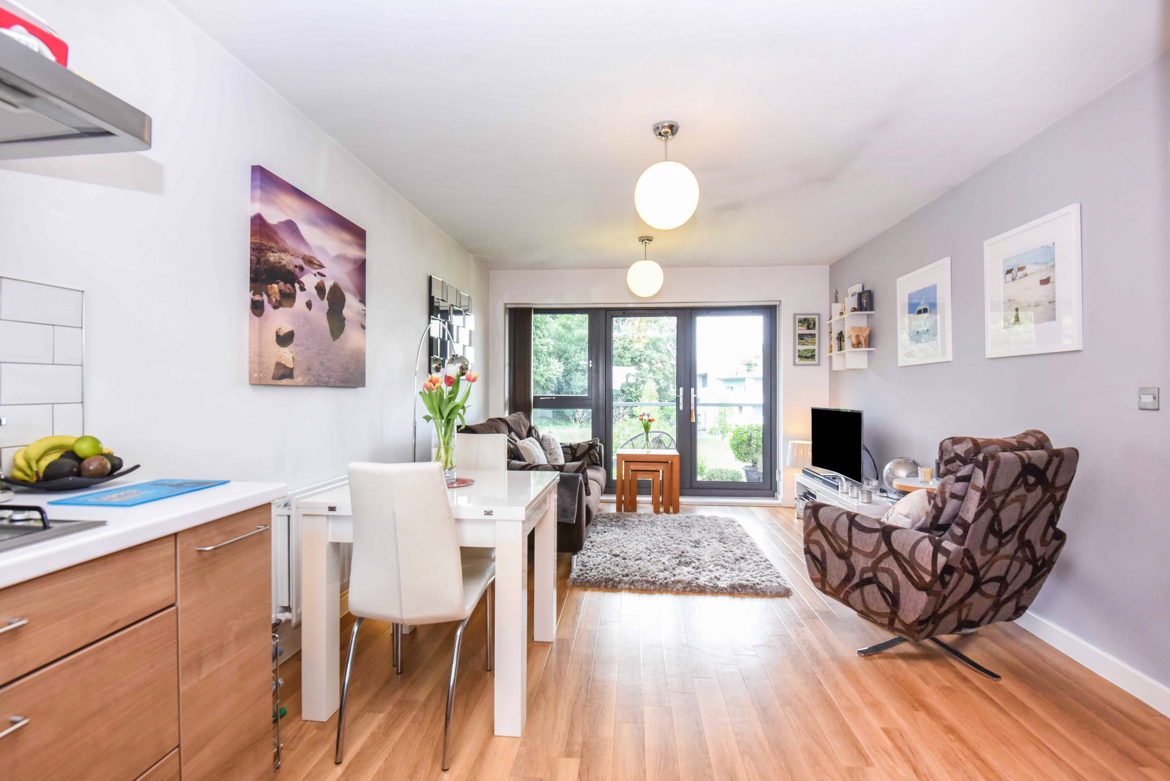 Lounge / Kitchen