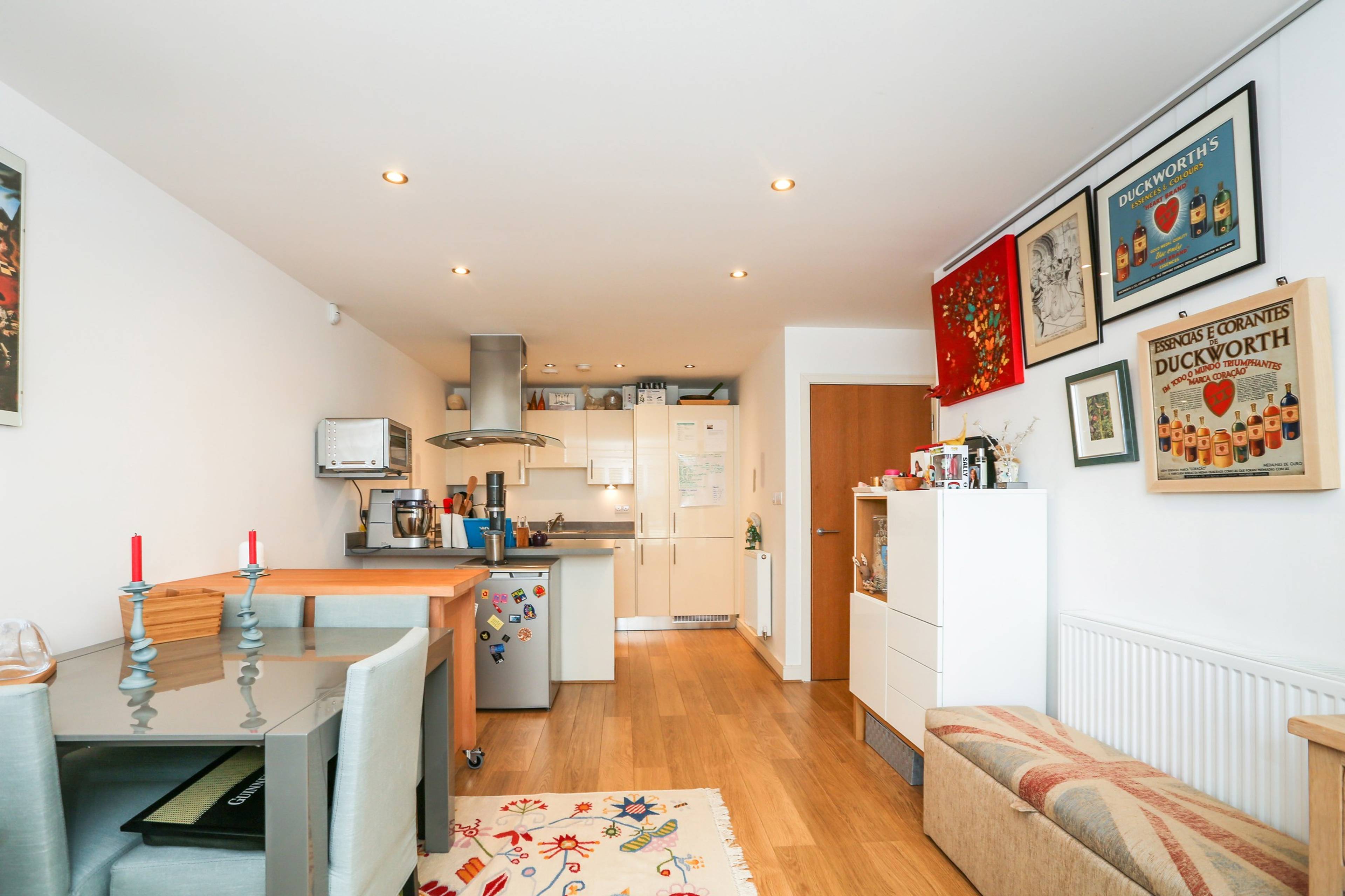 Lounge / Kitchen