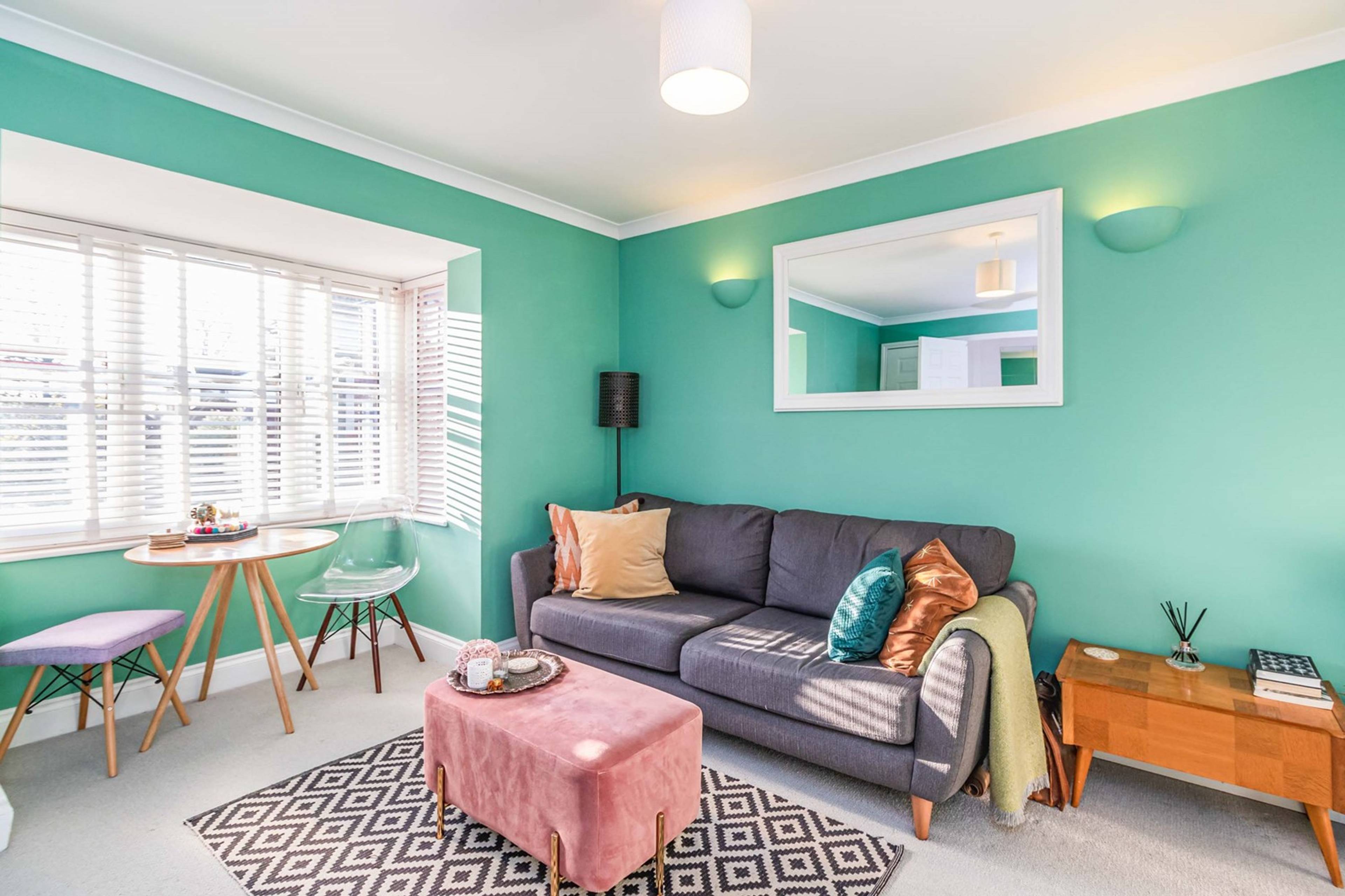 Living Room/Bedroom