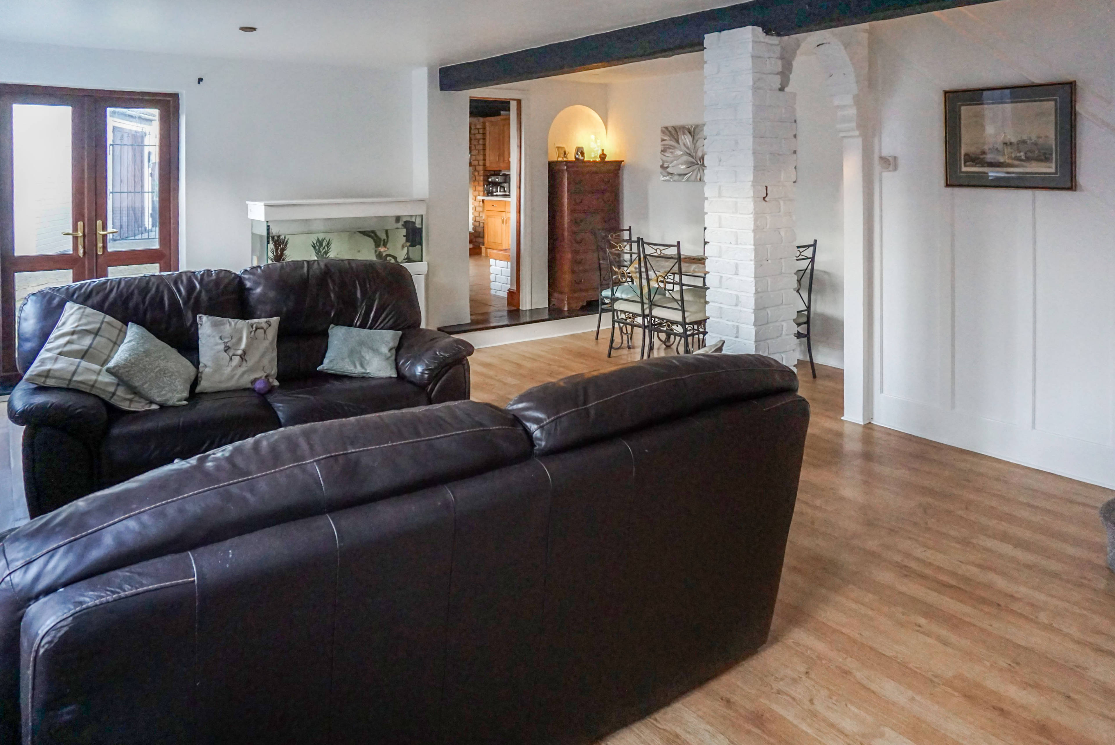 Lounge/Dining Room