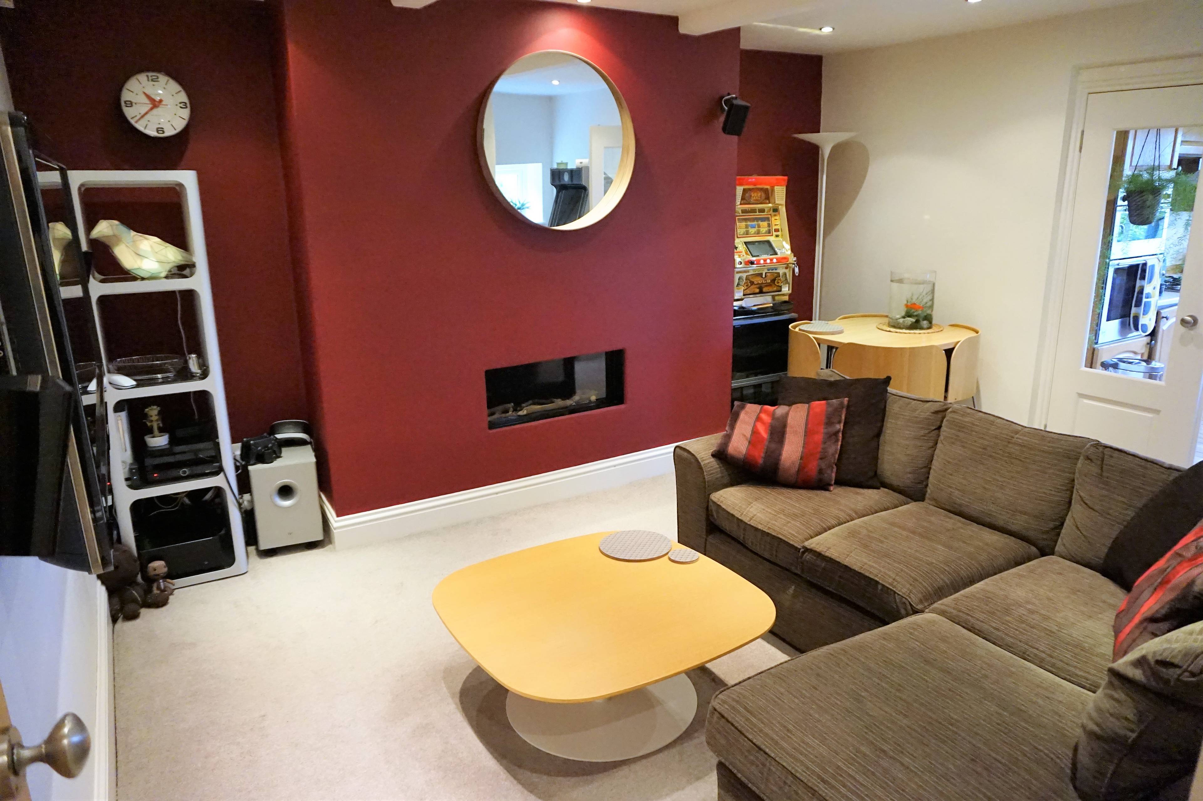 Lounge/Dining Room