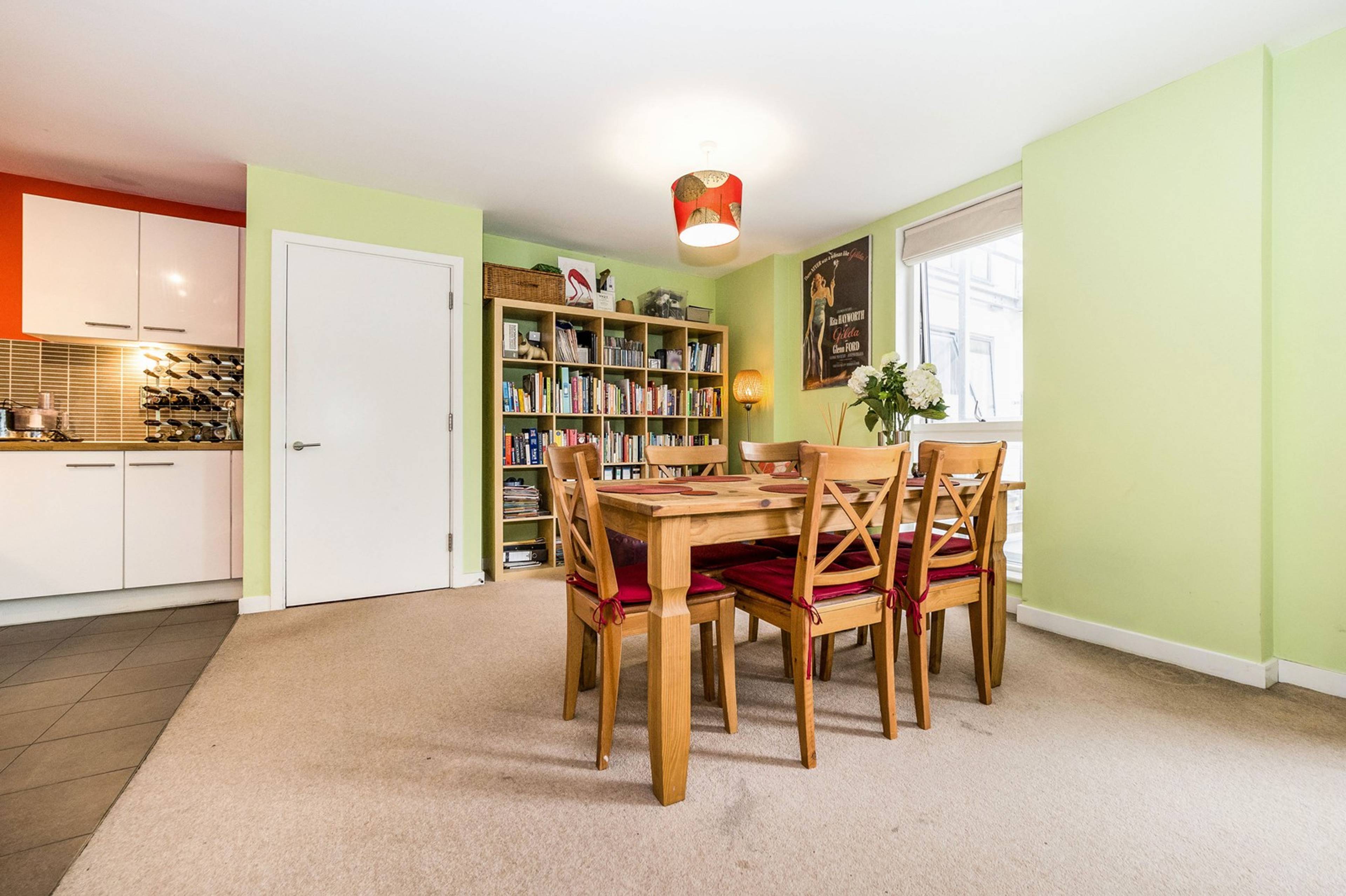 Lounge / Kitchen