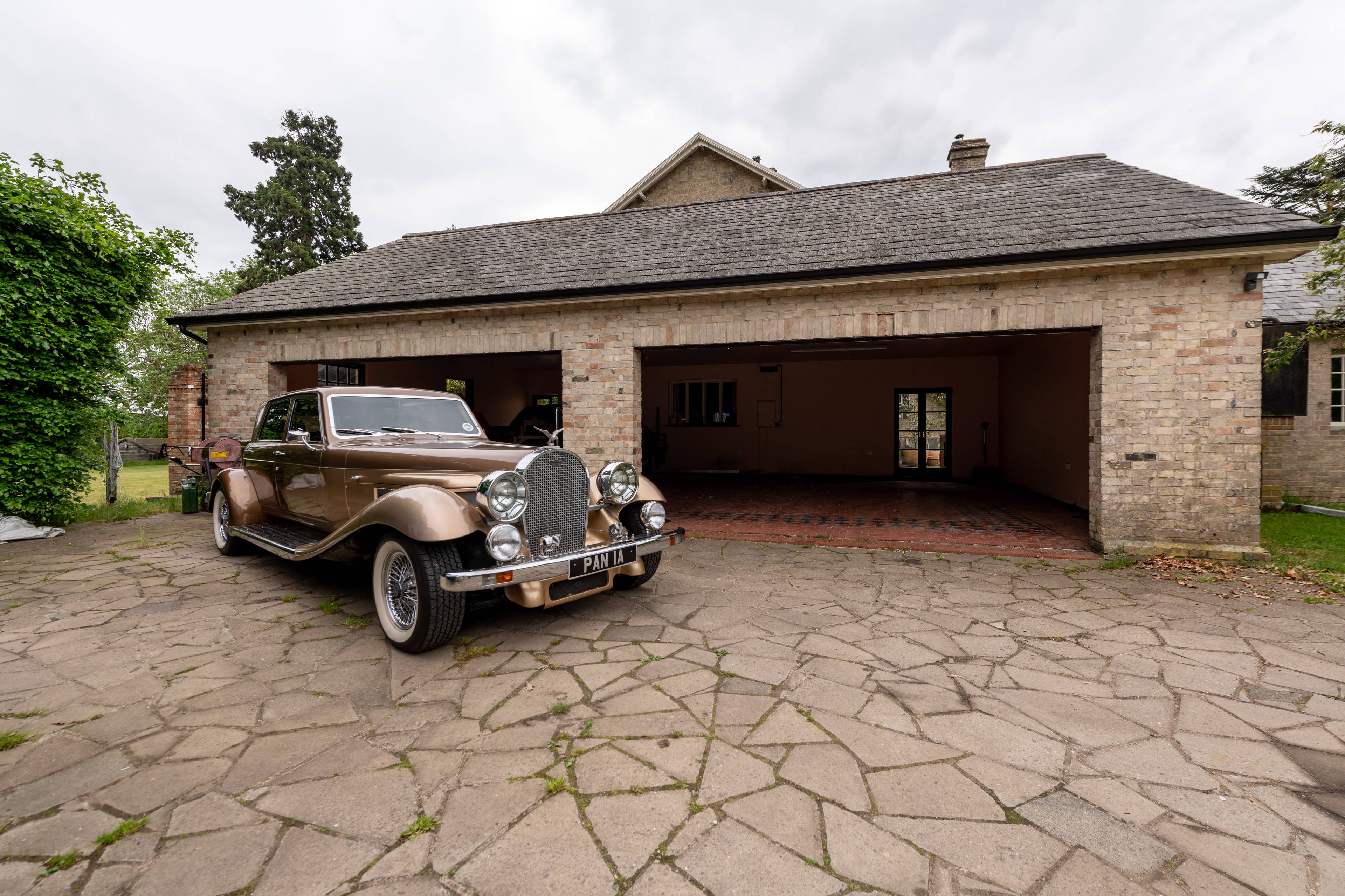 Triple Garage