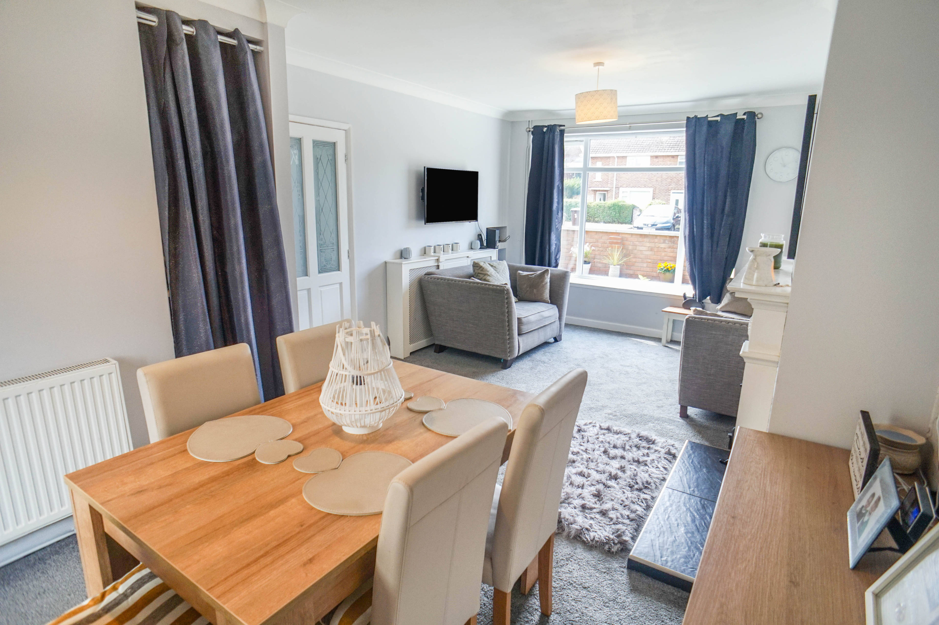 Lounge/Dining Room