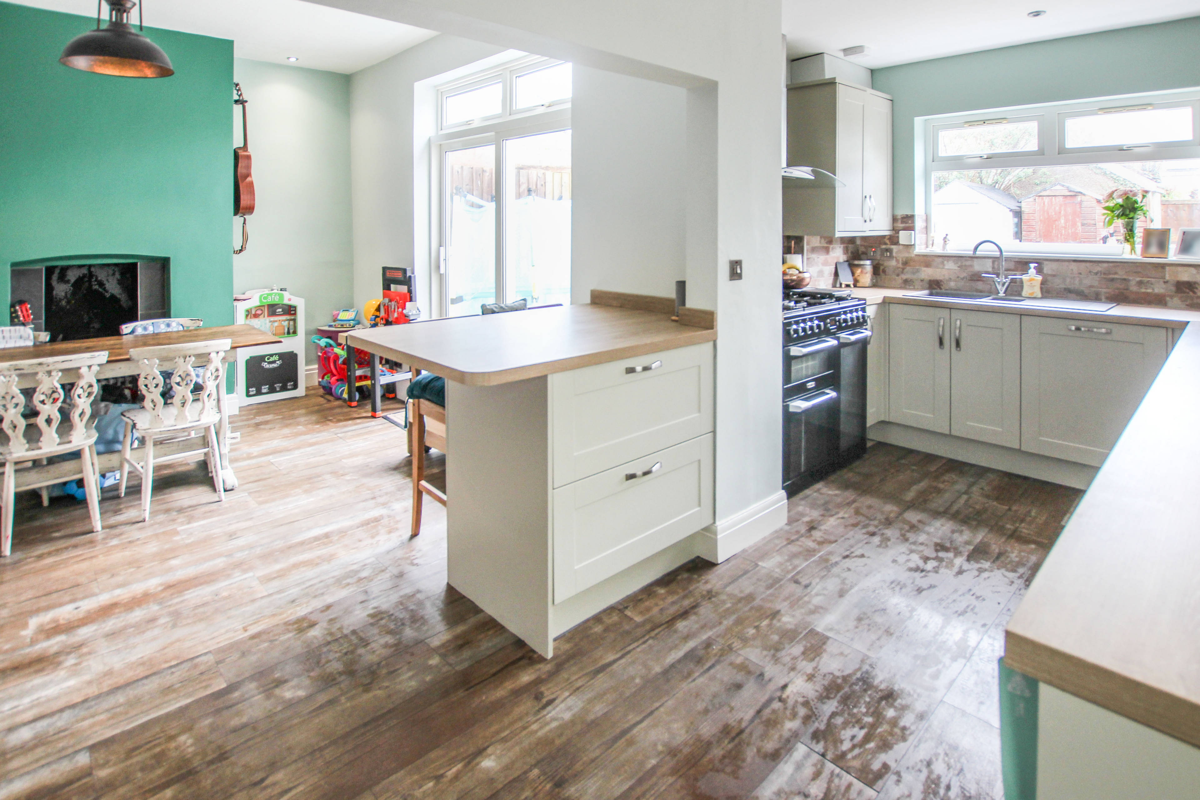 Kitchen/Dining Room
