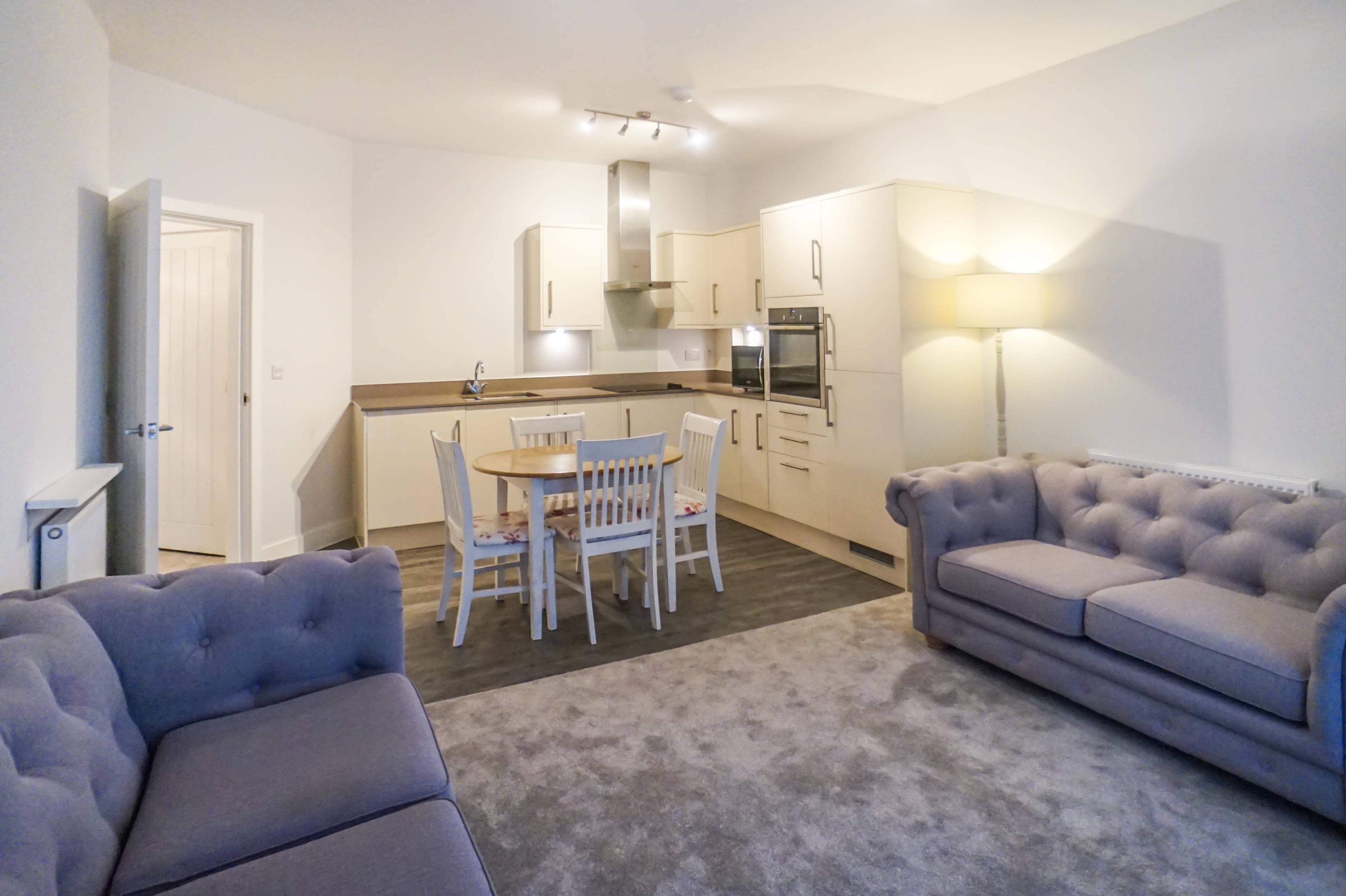 Lounge / Kitchen
