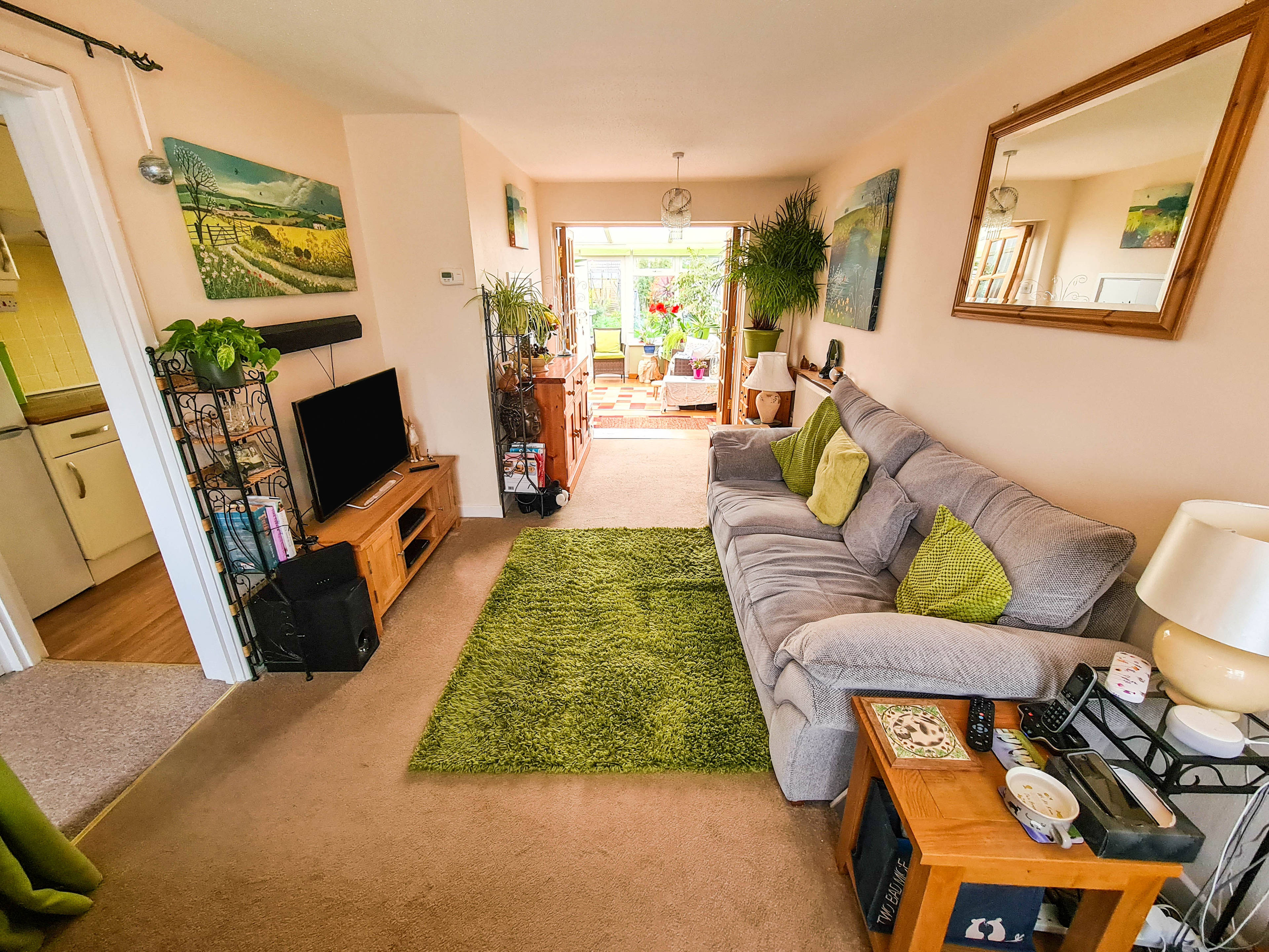Lounge/Dining Room