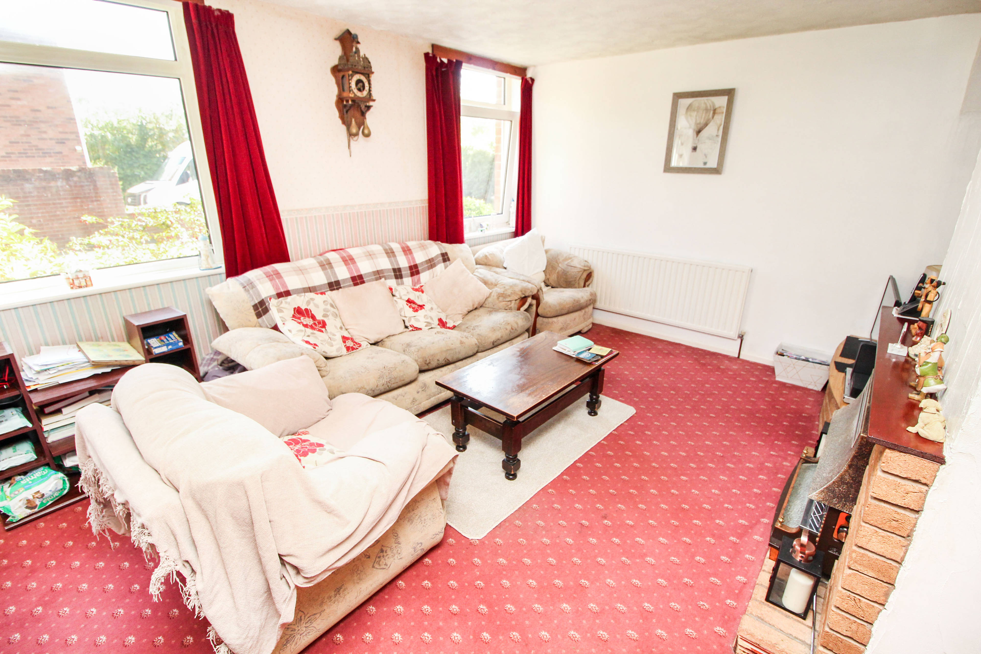 Lounge/Dining Room