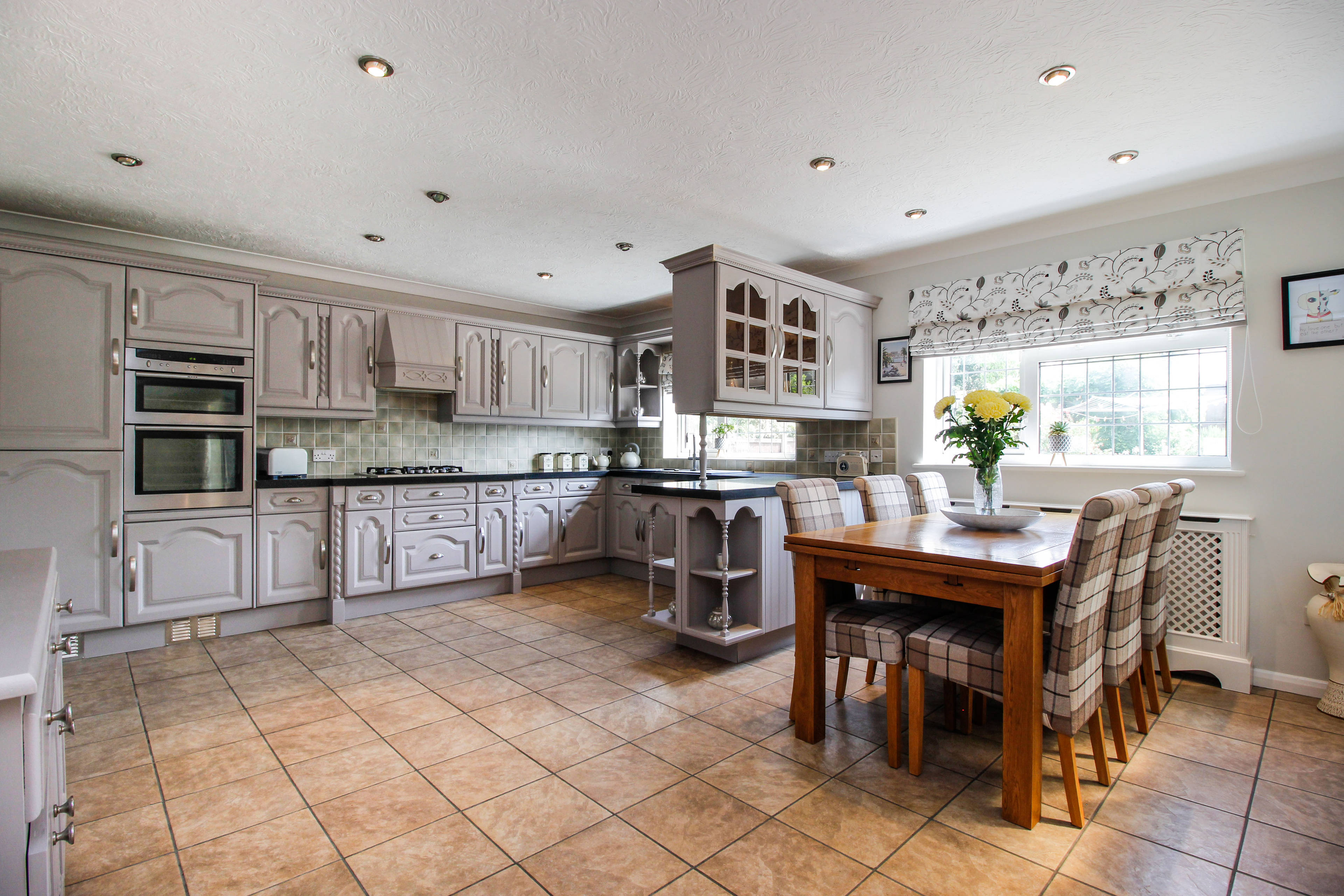 Kitchen/Breakfast