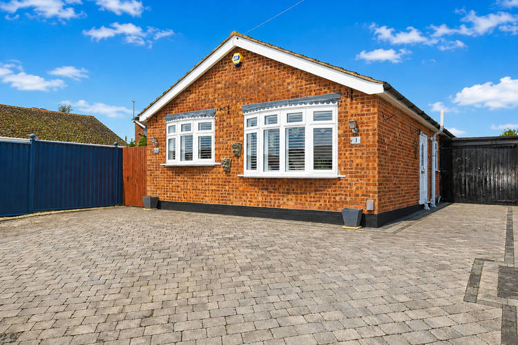 2 bedroom detached bungalow