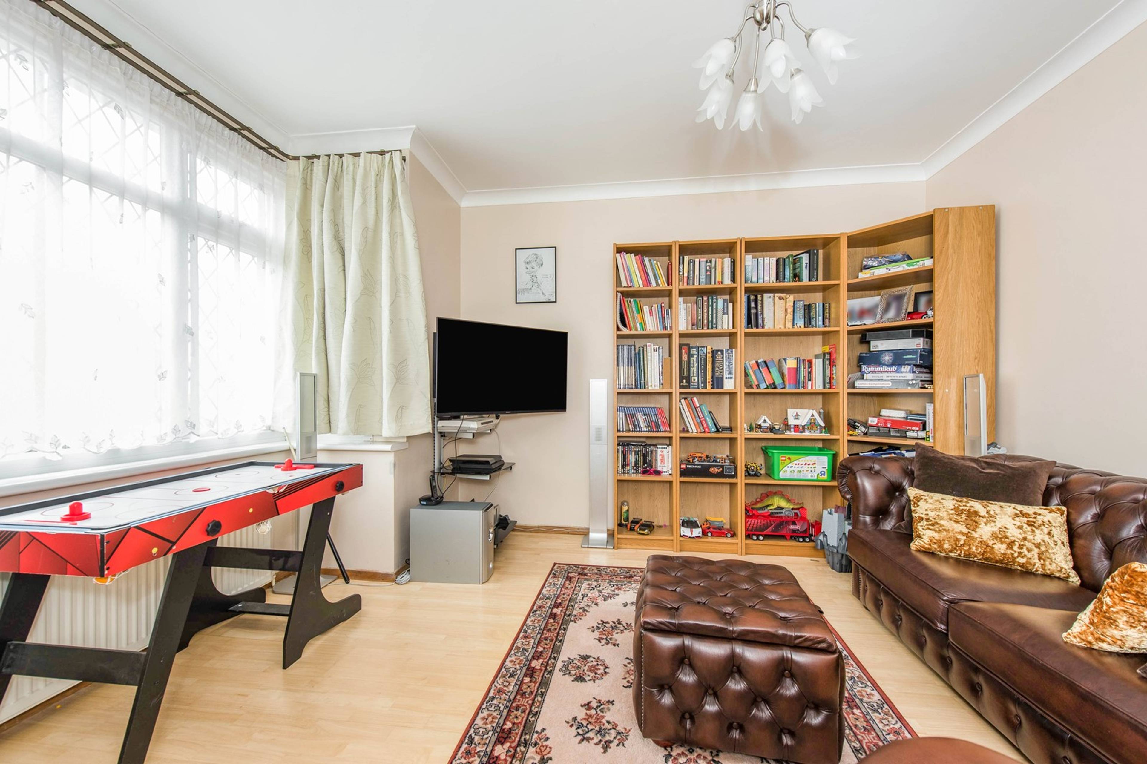 Reception/Bedroom