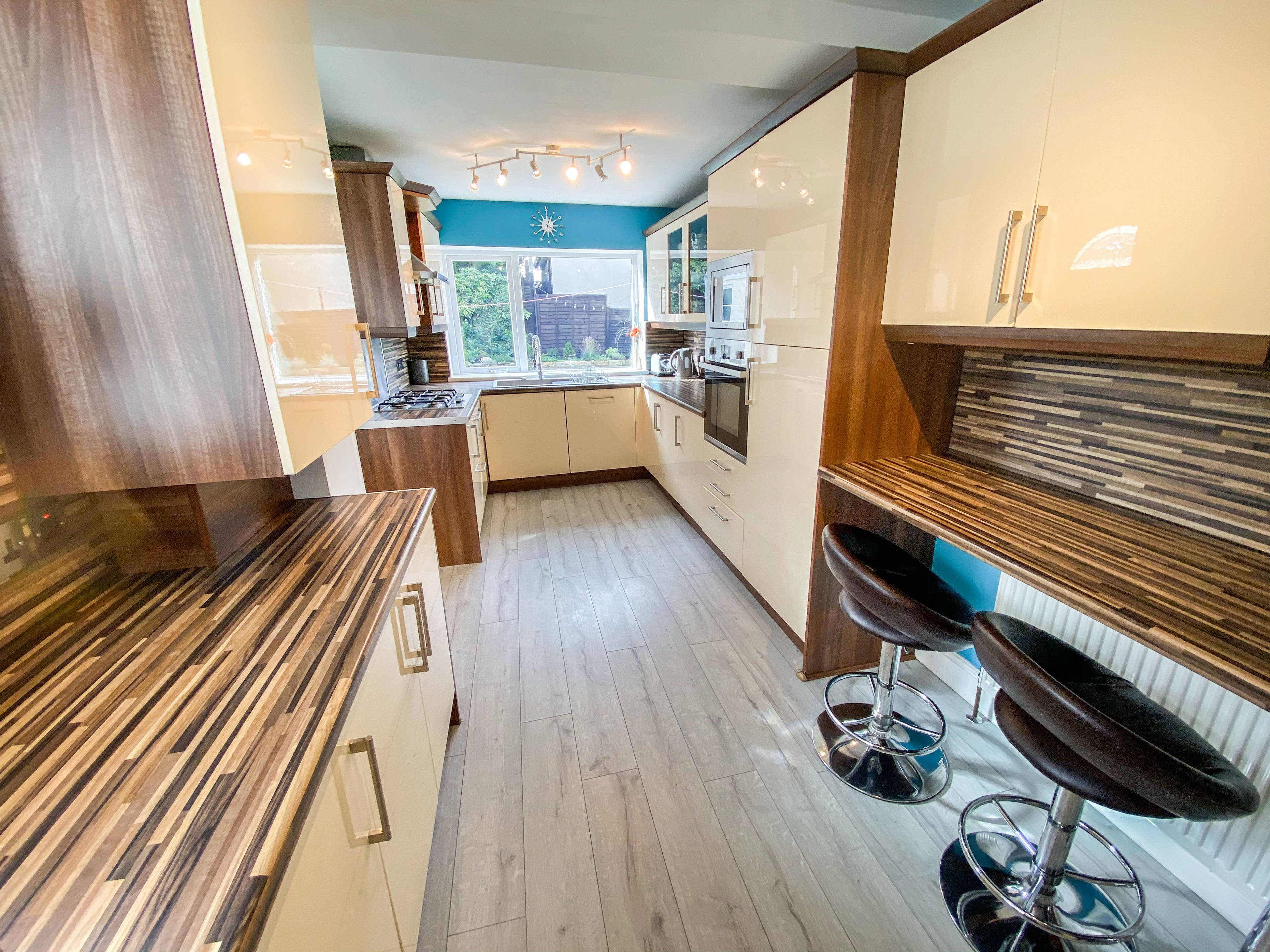 Kitchen/Breakfast