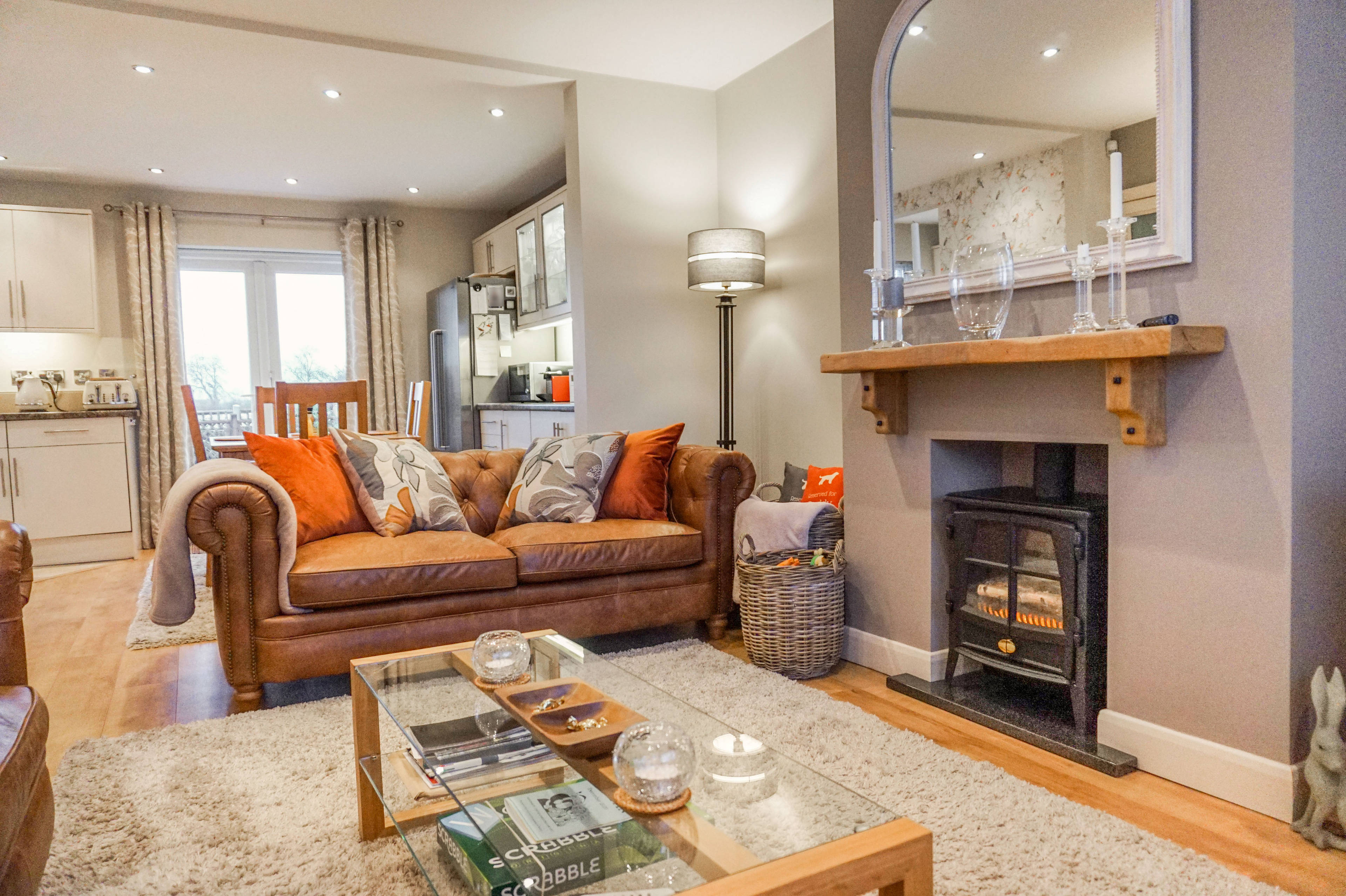 Lounge/Dining Room