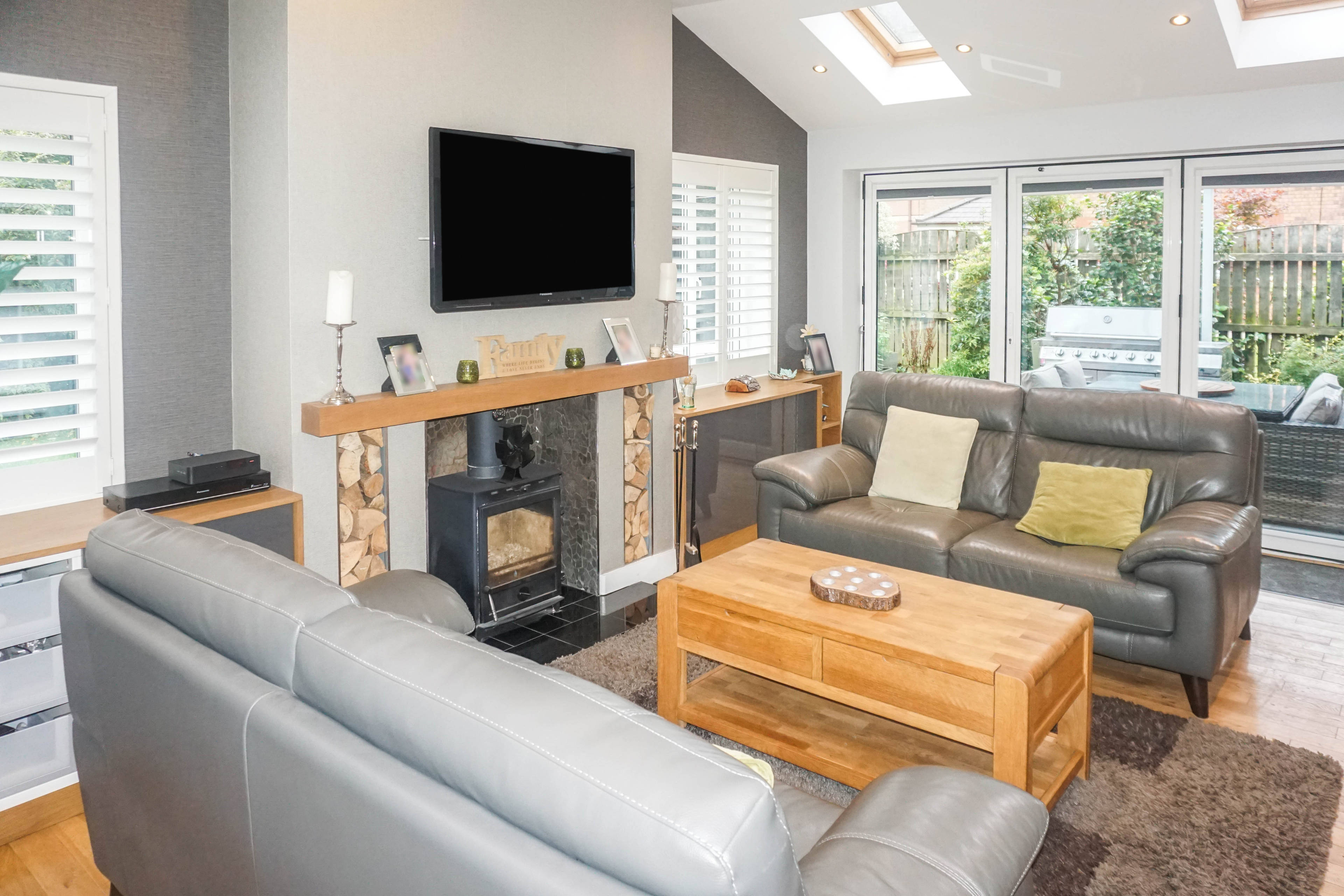 Lounge / Kitchen