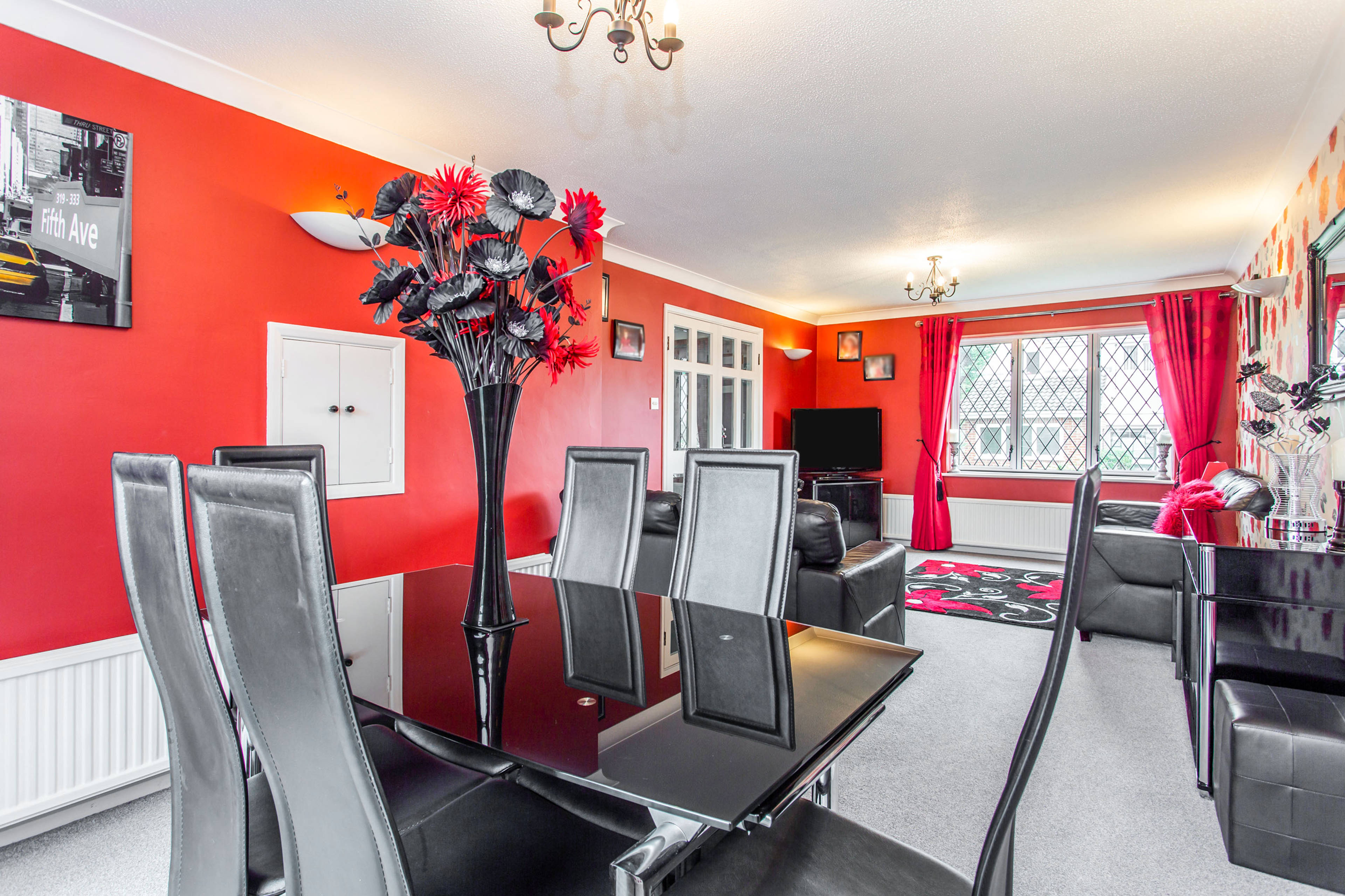Lounge/Dining Room