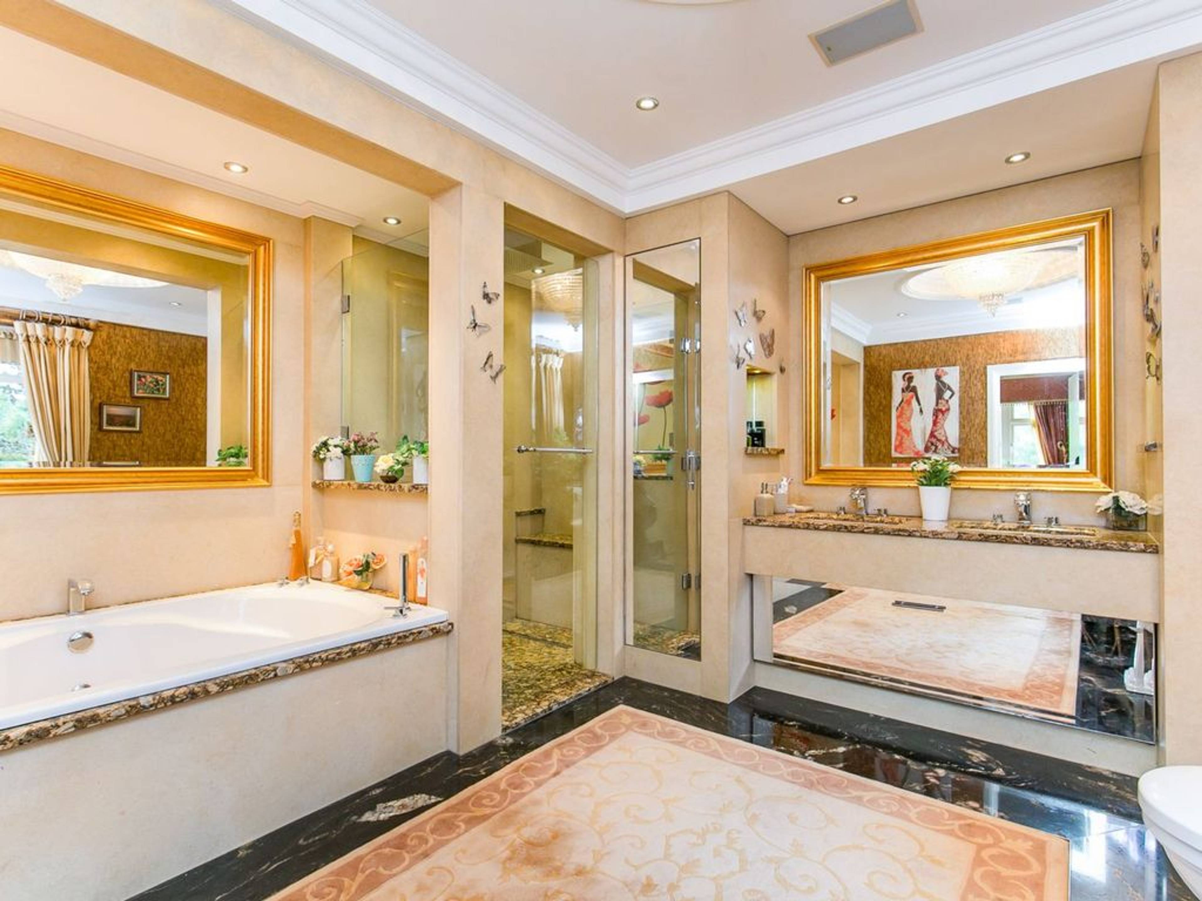Master En-suite