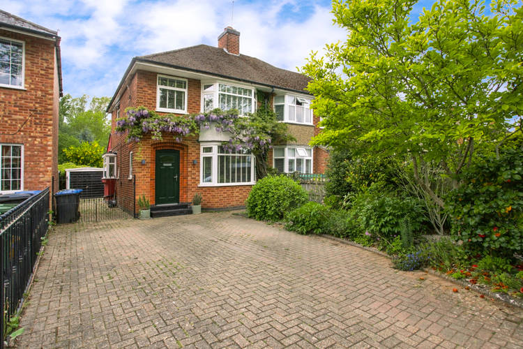 3 bedroom semi-detached house
