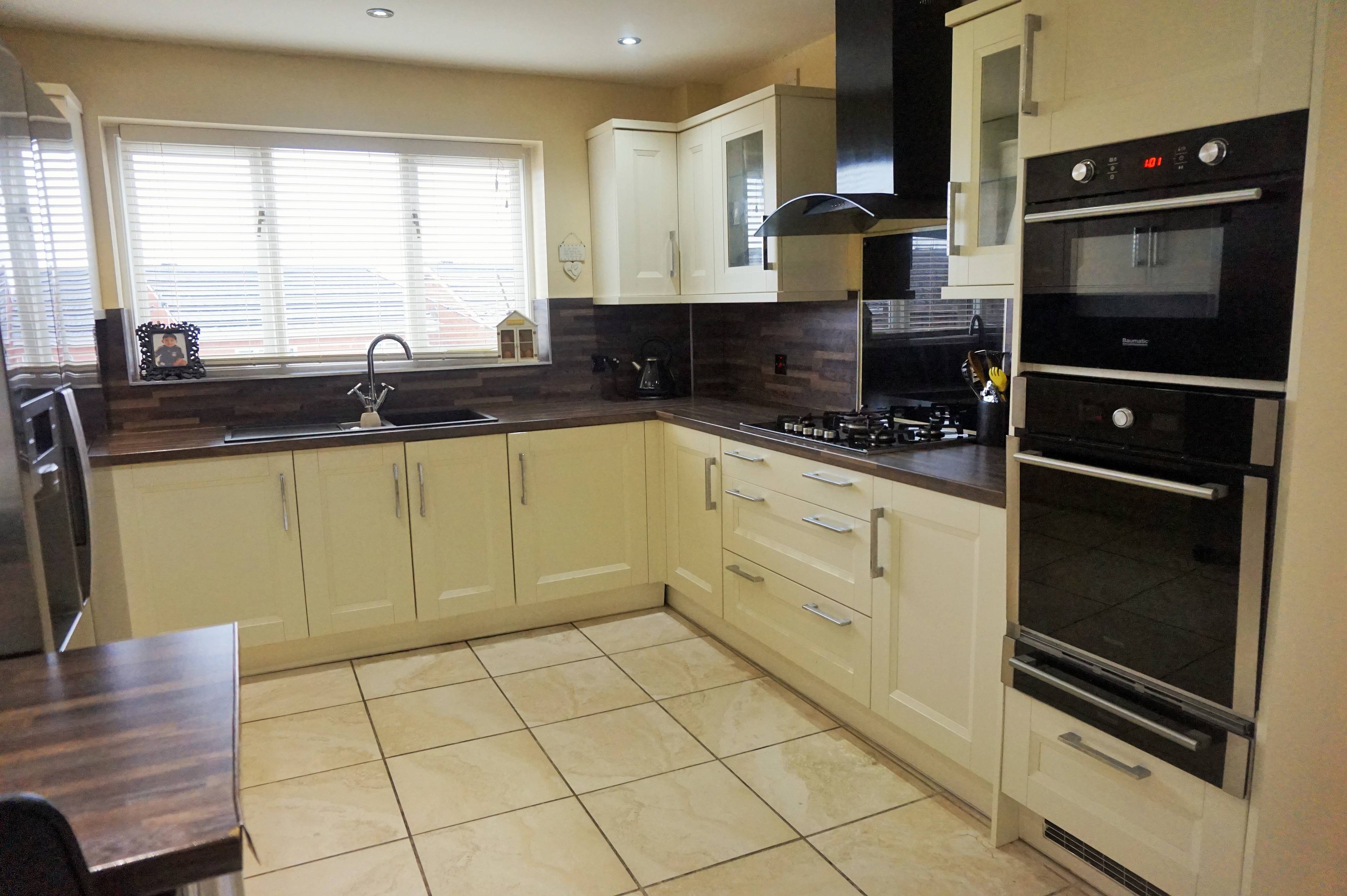 Kitchen / Breakfast
