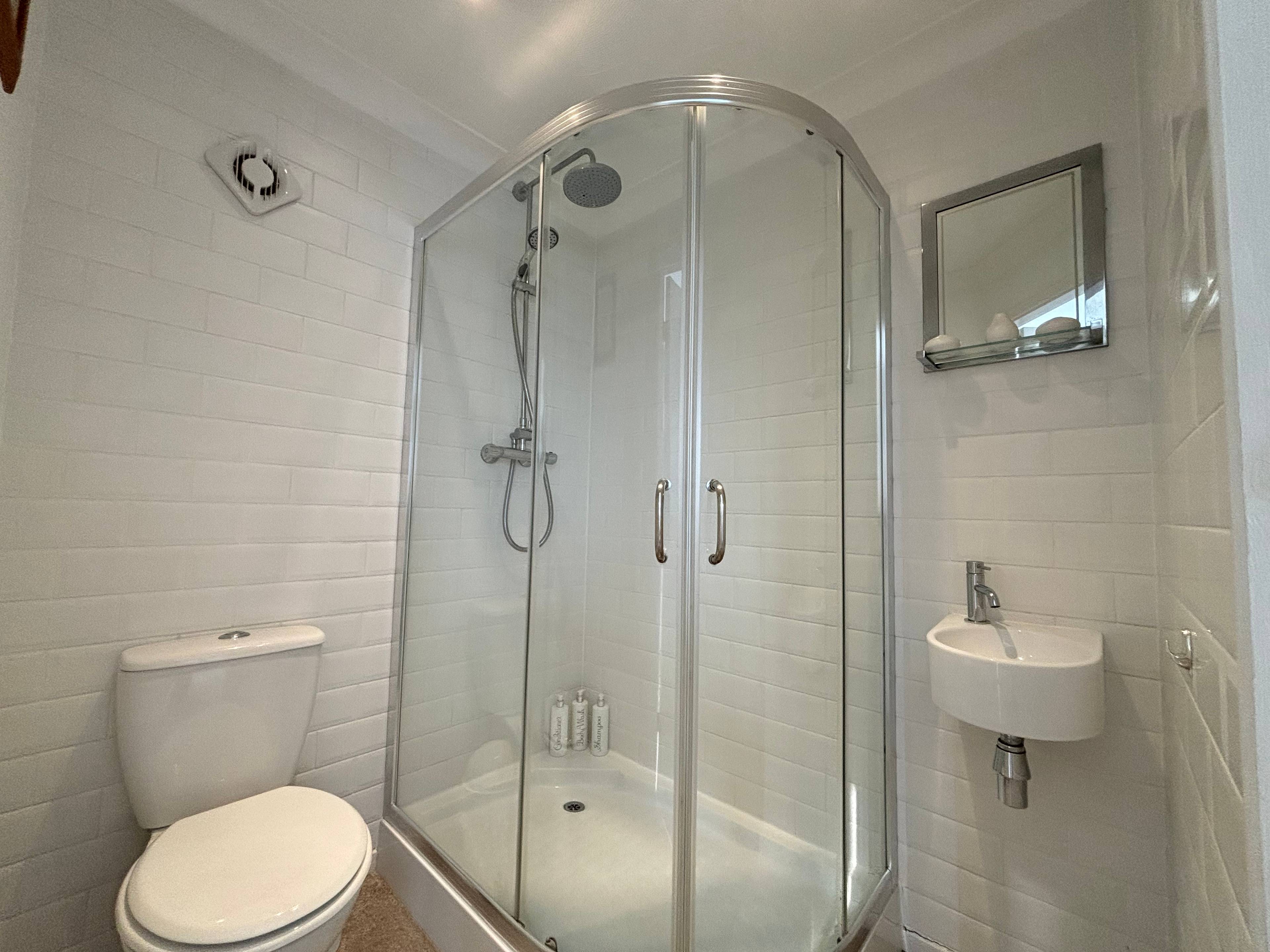 Master En-suite 