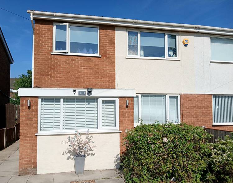 3 bedroom semi-detached house